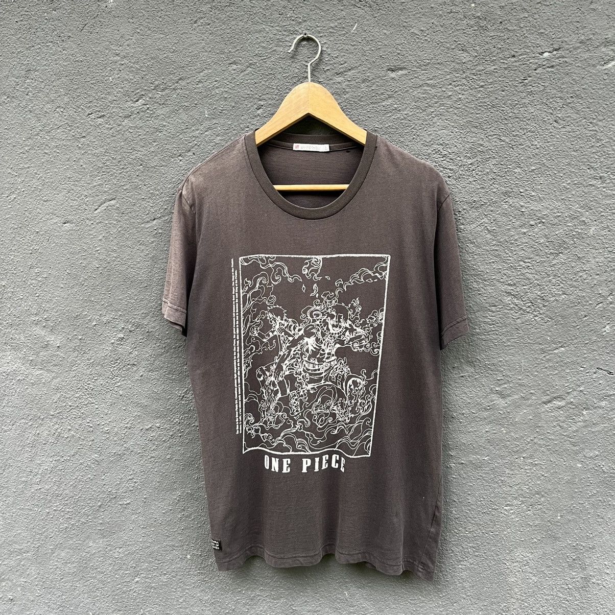 One Piece Thrashed Faded One Piece Anima Tee x Uniqlo Size US L / EU 52-54 / 3 - 1 Thumbnail