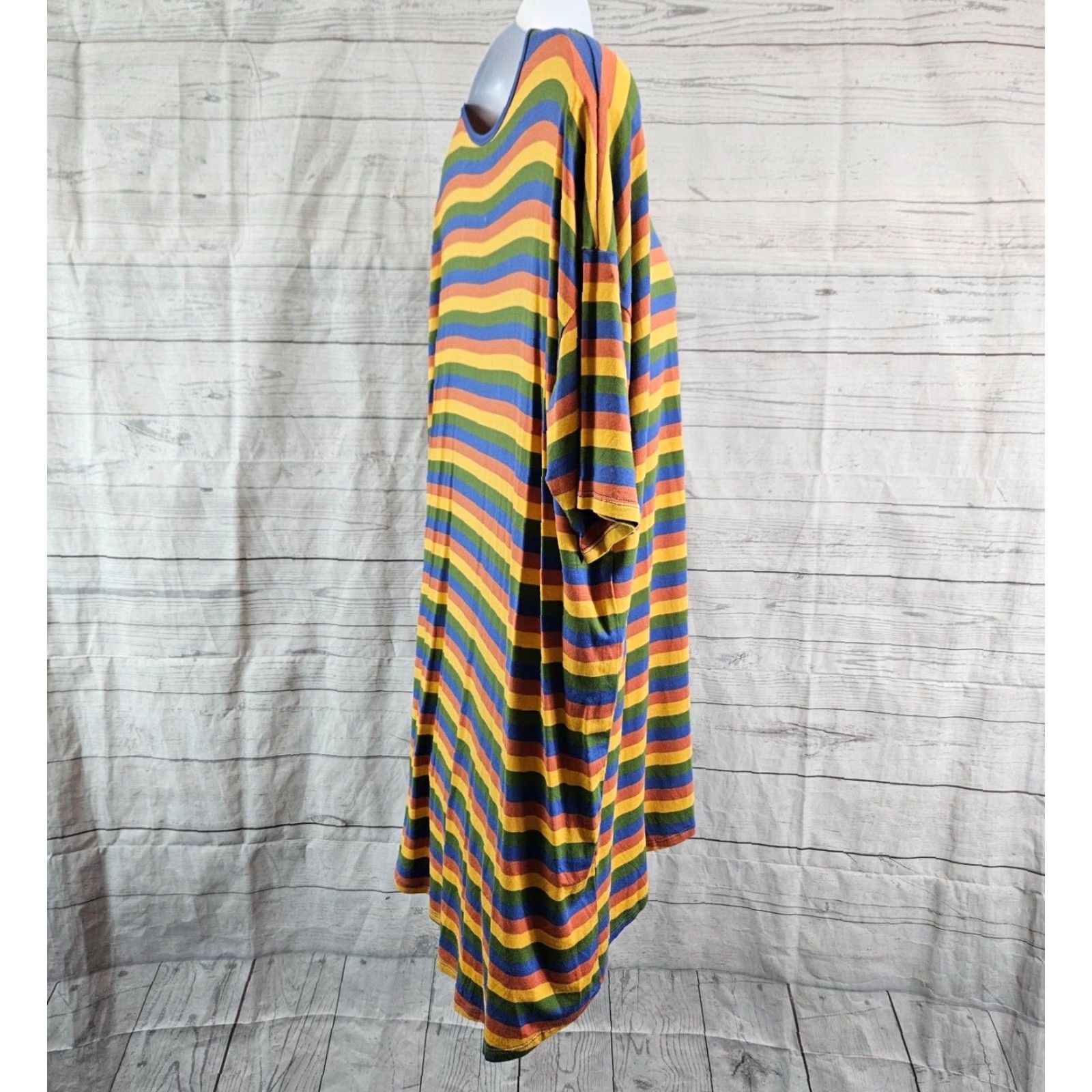 Vintage VINTAGE LuLaRoe Irma top 2XL Blue Green Stripe Short Sleeve Rayon Blend Tshirt Womens Size XXL / US 16-18 / IT 52-54 - 3 Thumbnail
