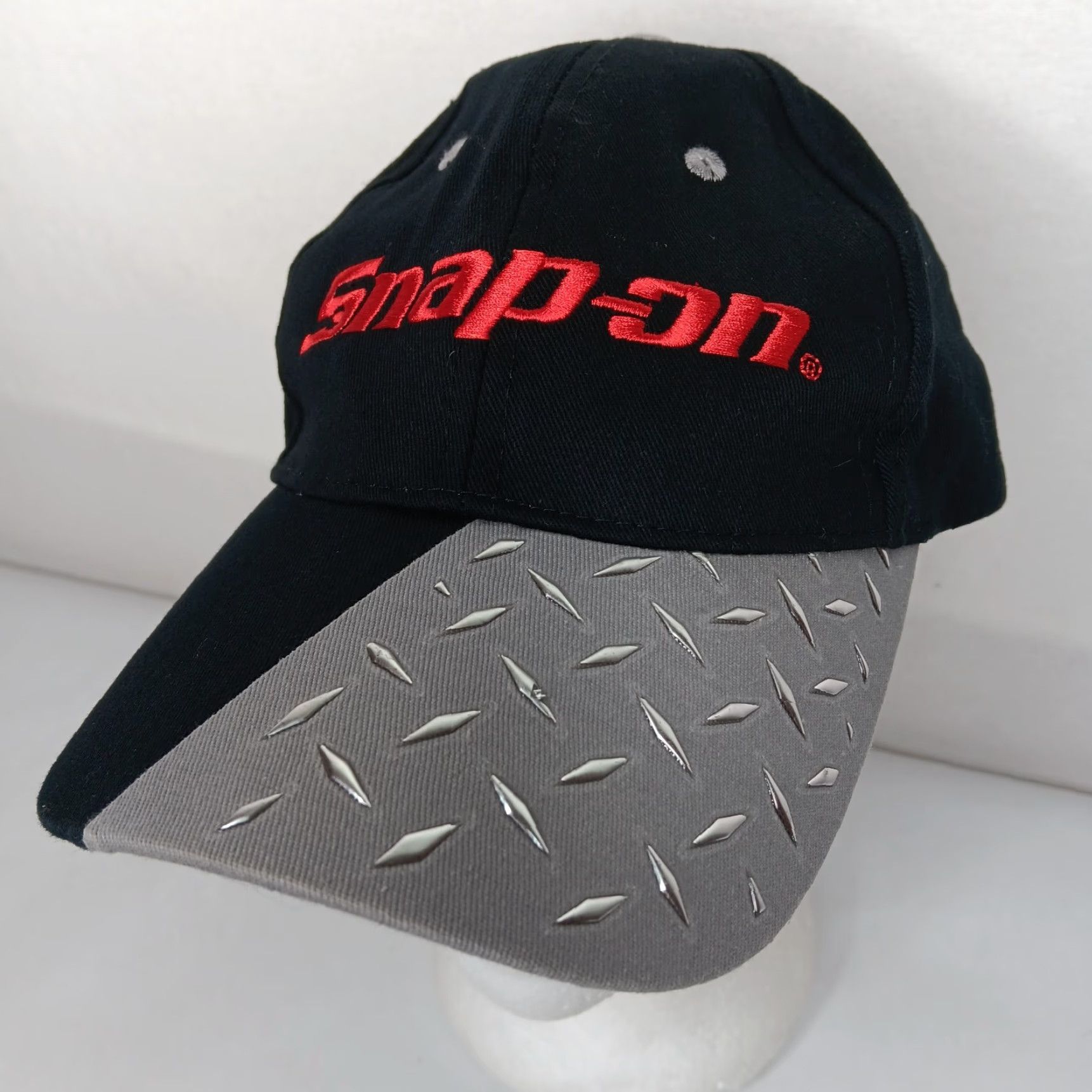 Vintage Snap On Tools Hat Black Canvas Strap Back Cap Red Logo Silver Metallic Size ONE SIZE - 3 Thumbnail