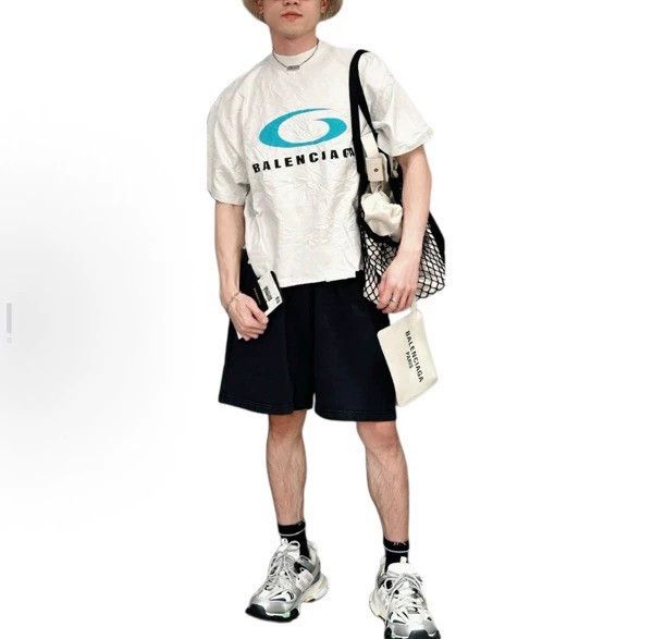 Balenciaga Balenciaga Wave Circle Logo Destroyed Short-Sleeve T-Shirt Size US L / EU 52-54 / 3 - 7 Thumbnail