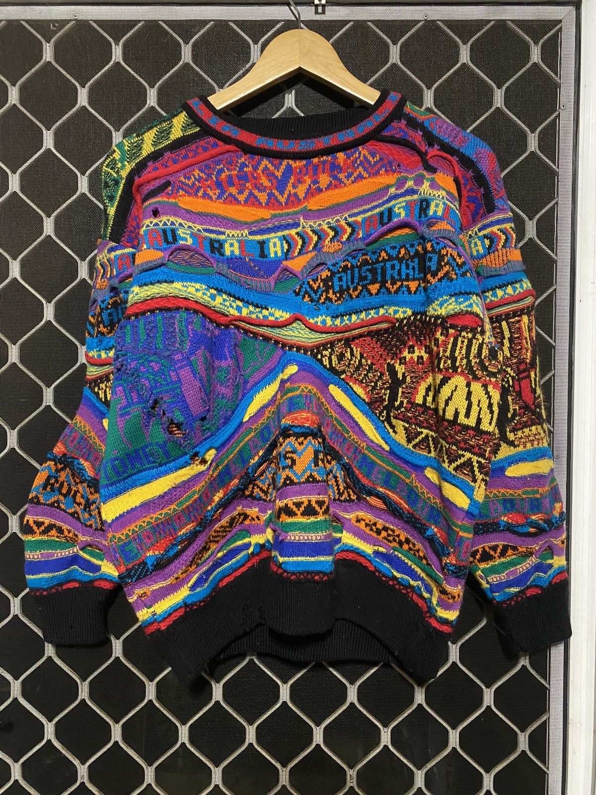 Coogi Vintage Cuggi/Coogi special edition Australia decal sweater Size US S / EU 44-46 / 1 - 1 Thumbnail