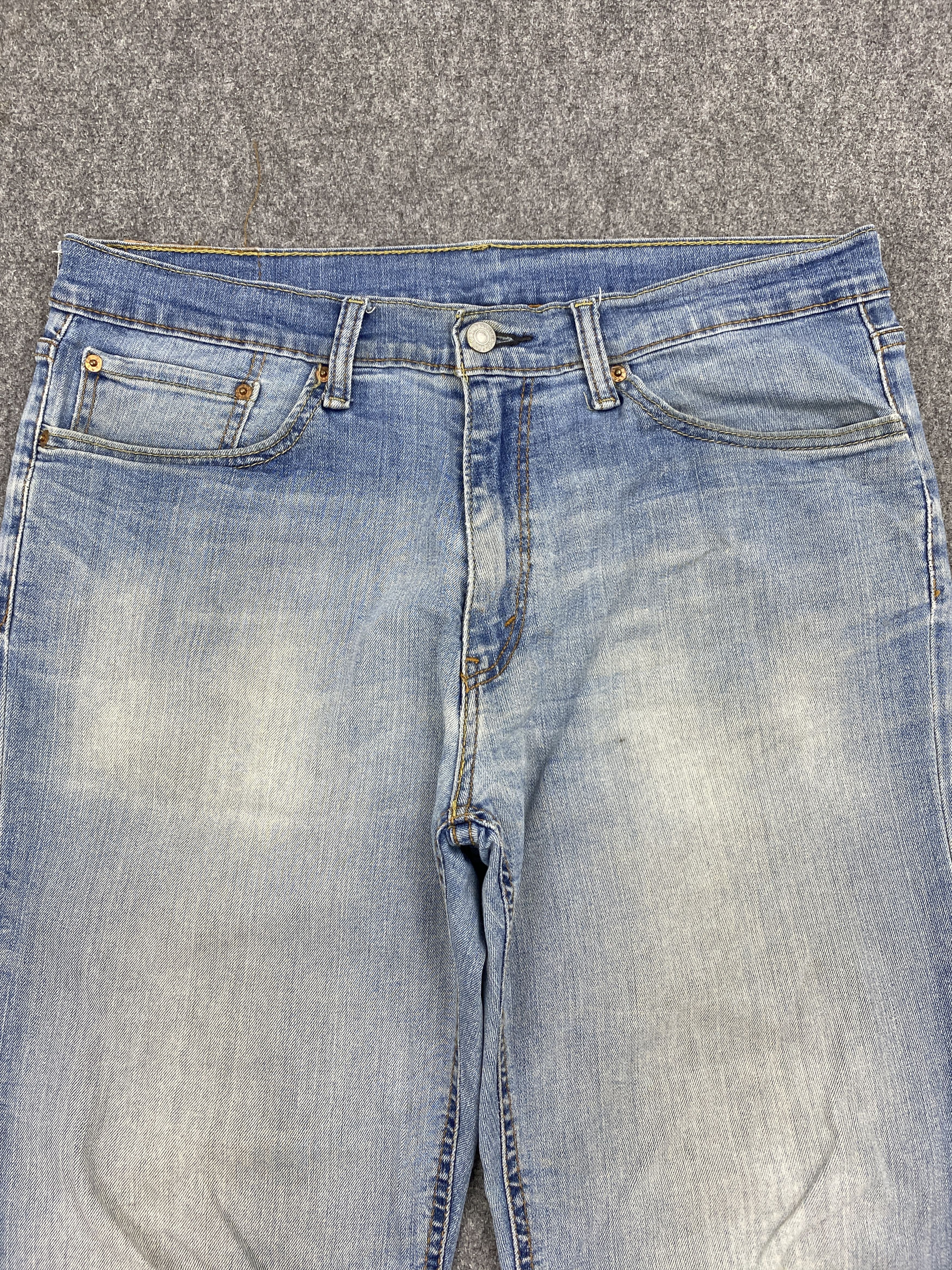 Levi's × Vintage Vintage Levis 541 Blue Faded Jeans Size US 35 - 2 Thumbnail