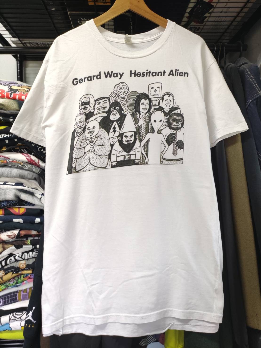 Band Tees Rare! Gerard Way " Hesitant Alien " Album Promo T-Shirt Size US XL / EU 56 / 4 - 2 Thumbnail
