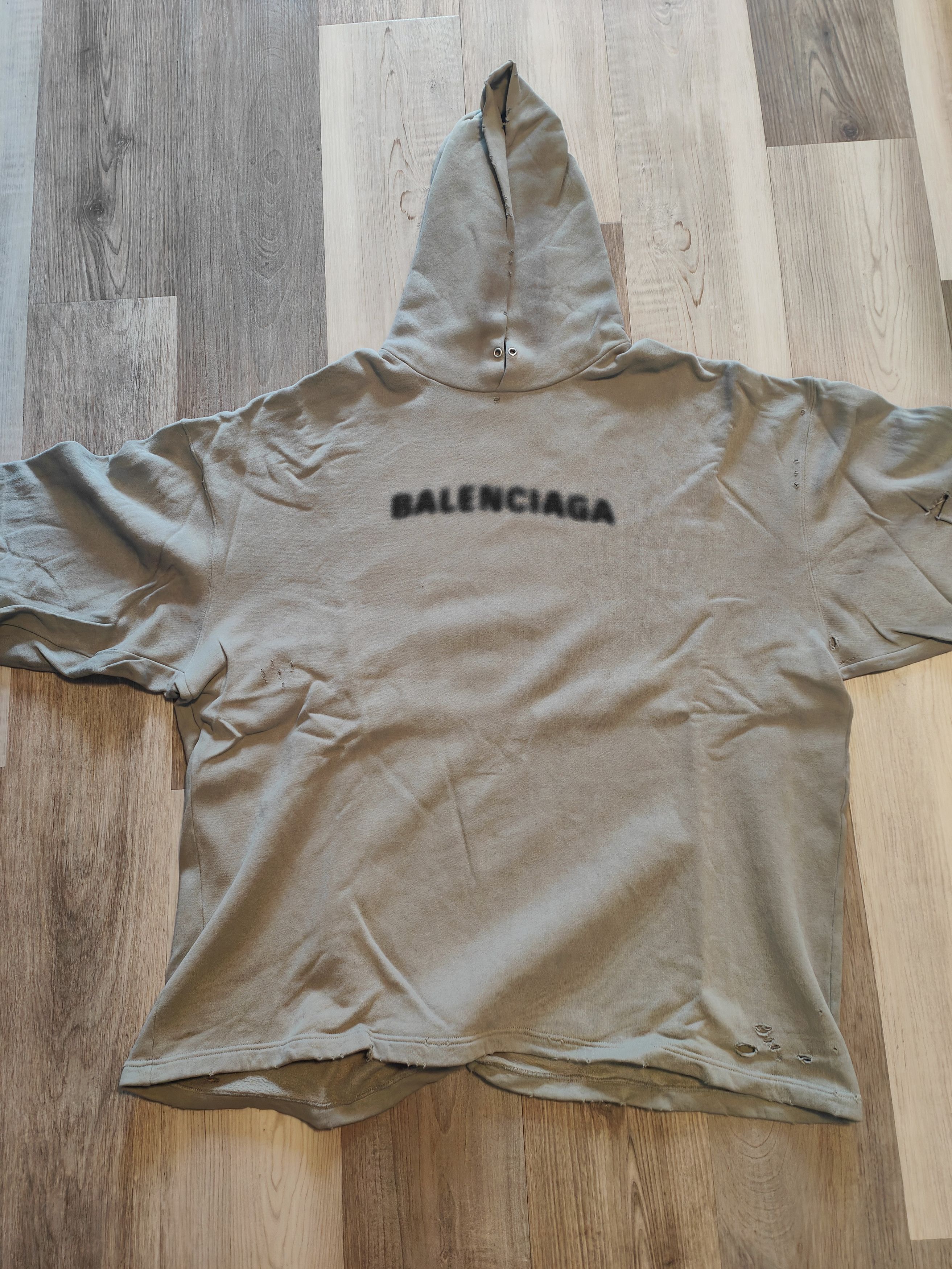 Balenciaga Balenciaga Blurred Logo Distressed Hoodie Size US XL / EU 56 / 4 - 1 Thumbnail