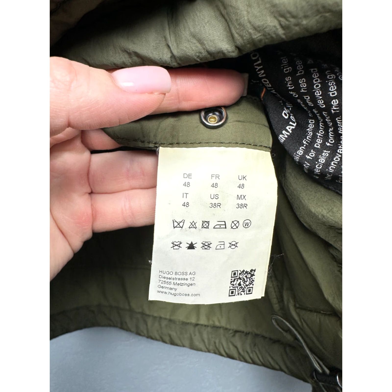 Hugo Boss HUGO BOSS Mens Quilted Nylon Insulated Jacket M Size US M / EU 48-50 / 2 - 7 Thumbnail