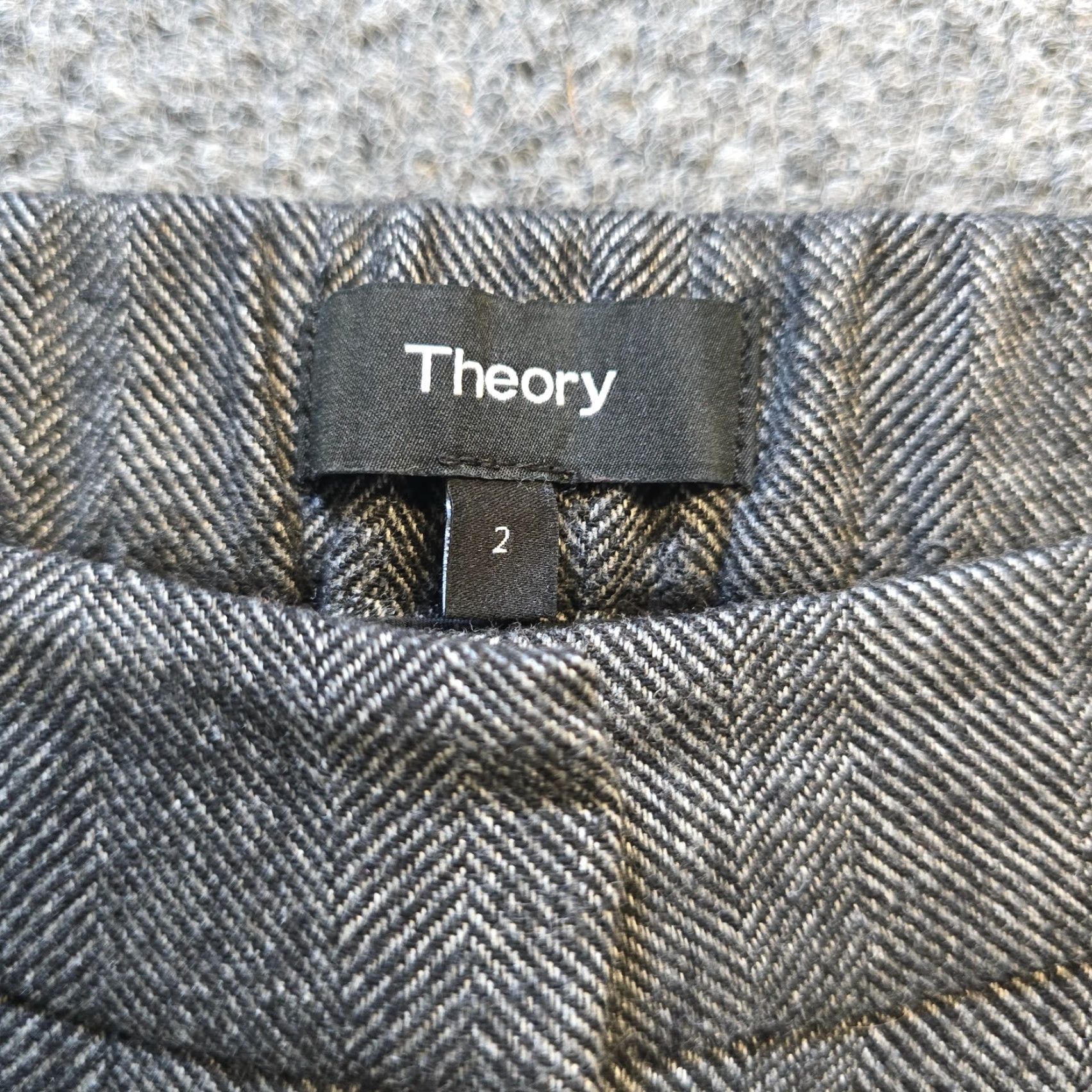 Theory Theory Pants Womens Size 2 Gray Wool Blend Herringbone Tapered Pull On Capsule Pants Regular Tapered Flat Front Dress Size 26" / US 2 / IT 38 - 4 Thumbnail