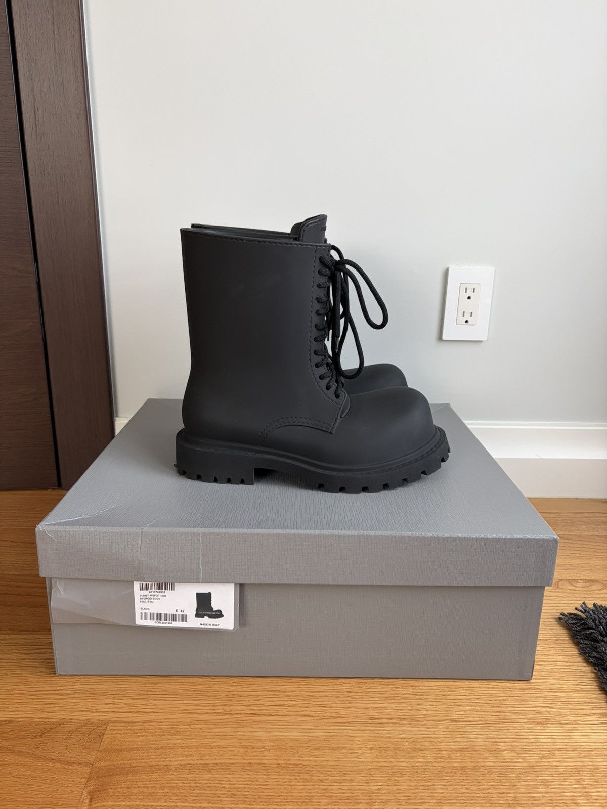 Balenciaga Balenciaga Steroid Boots Size US 9 / EU 42 - 1 Thumbnail