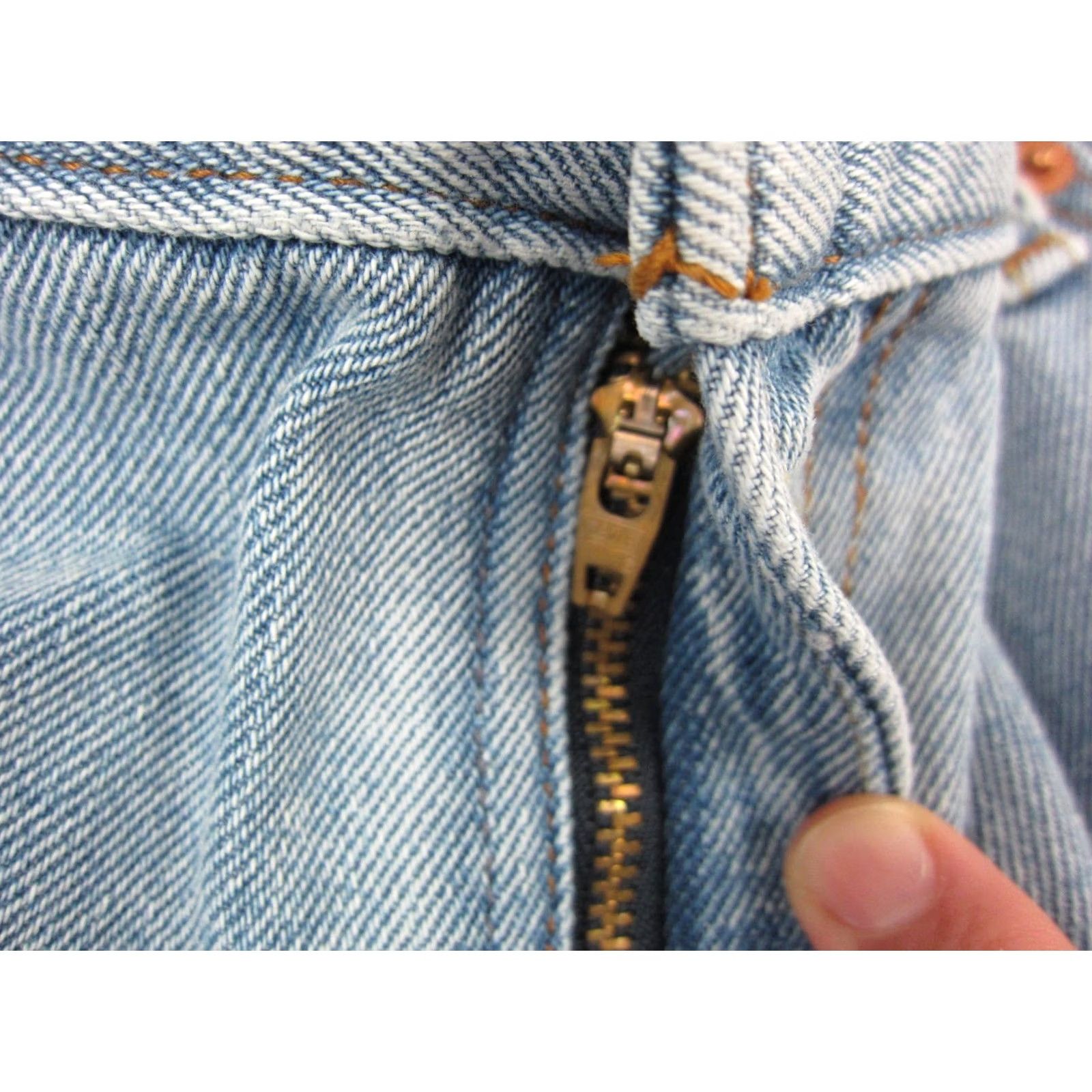 Levi's VINTAGE Levi's Shorts Denim 14 Teens Blue 90s Lightwash Jorts 550 Cotton Denim Relaxed 5-Pocket Mens Women Boys Girls Size 36" / US 14 / IT 50 - 5 Thumbnail