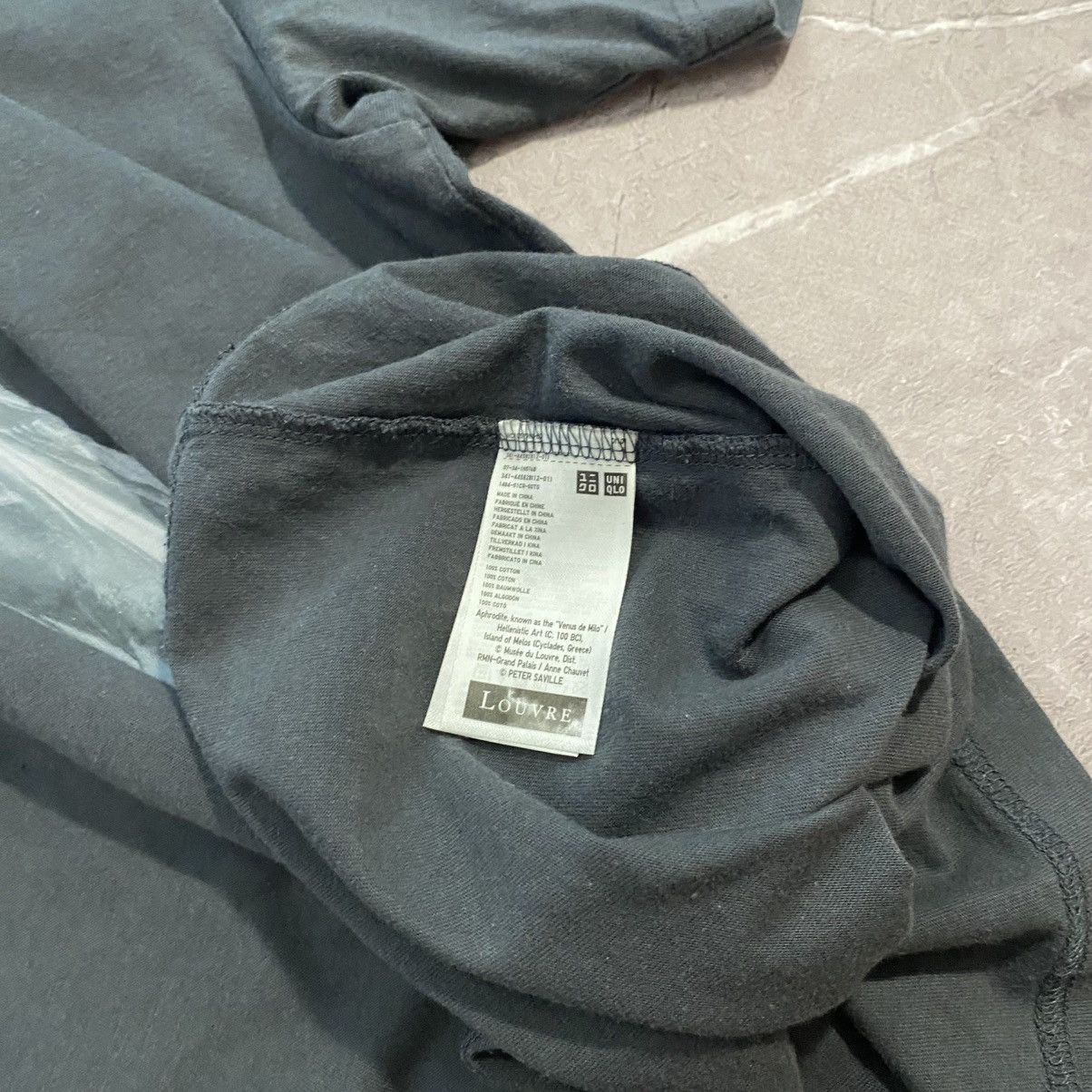 Uniqlo UNIQLO MUSEE DU LOUVRE PETER SAVILLE TEE BIG LOGO Size US M / EU 48-50 / 2 - 7 Thumbnail