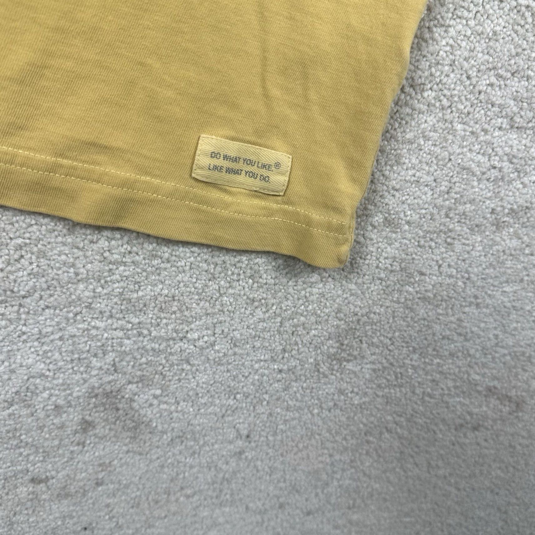 Life is Good Life is Good T Shirt Mens Medium Yellow Shirt Mens M Yellow Logo Graphic Print Outdoor All Seasons Crew Neck Short Sleeve Vintage No Size US M / EU 48-50 / 2 - 4 Thumbnail