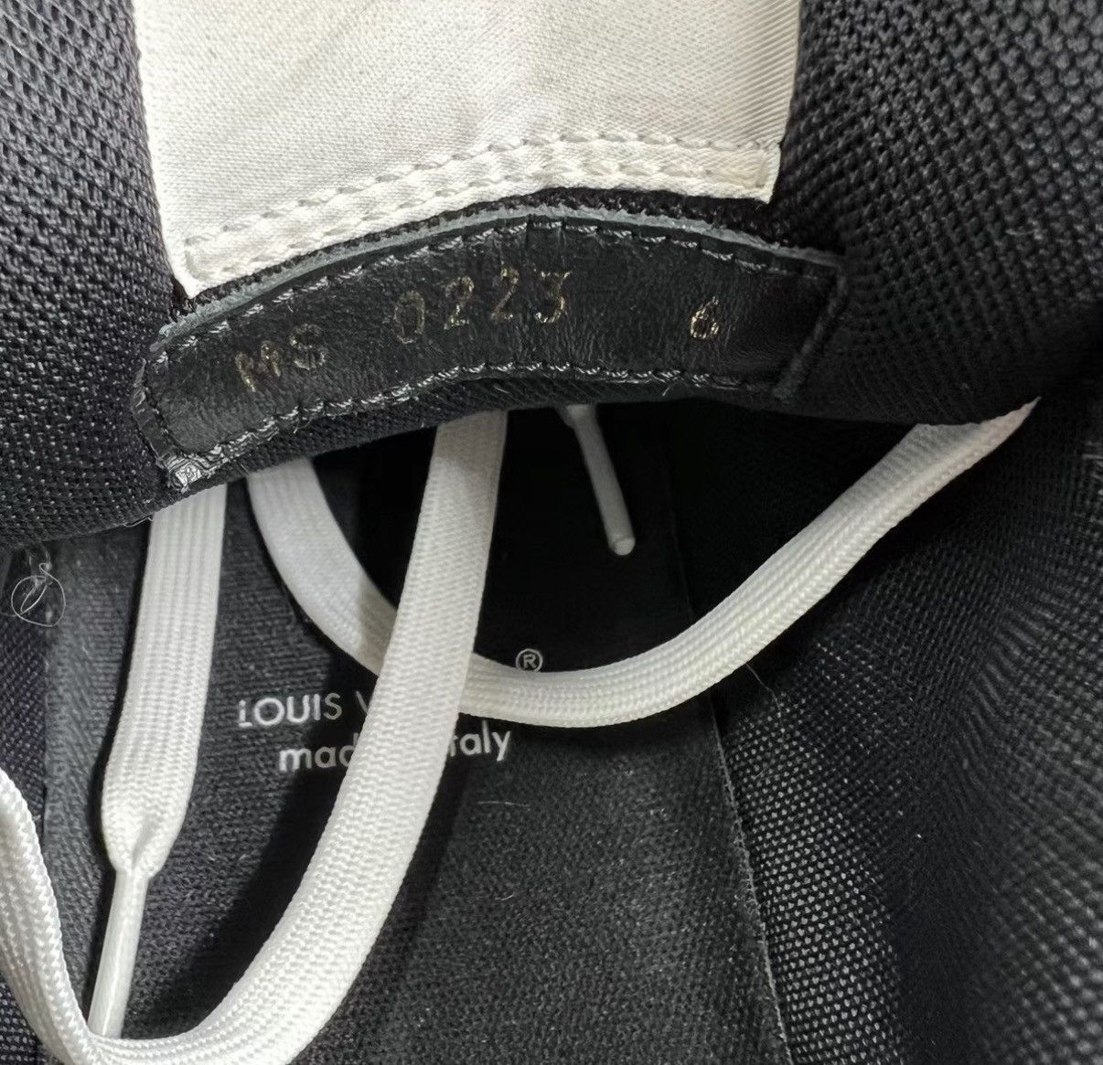Louis Vuitton Louis Vuitton Trainer Denim Velcro Sneakers J41 Size US 7 / EU 40 - 8 Thumbnail