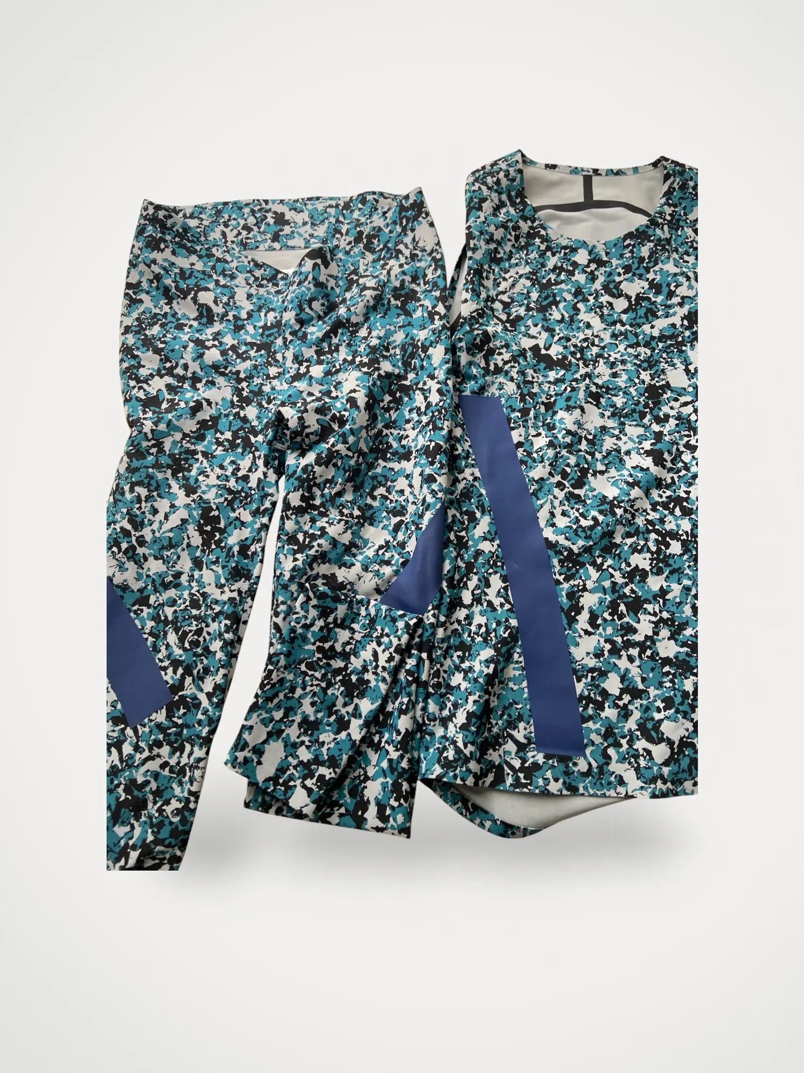 Adidas Adidas Träningsset Dress Size S / US 4 / IT 40 - 1 Thumbnail