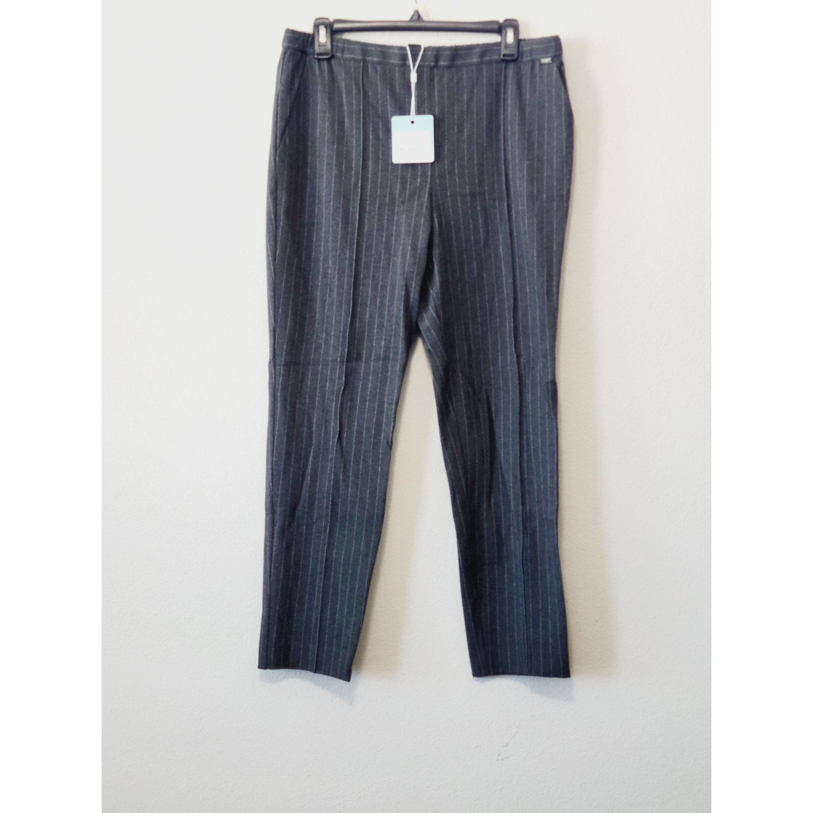 St. John ST John Sport Pants Sz M Gray Melange Stretch MSRP $395 Size 32" / US 10 / IT 46 - 9 Thumbnail