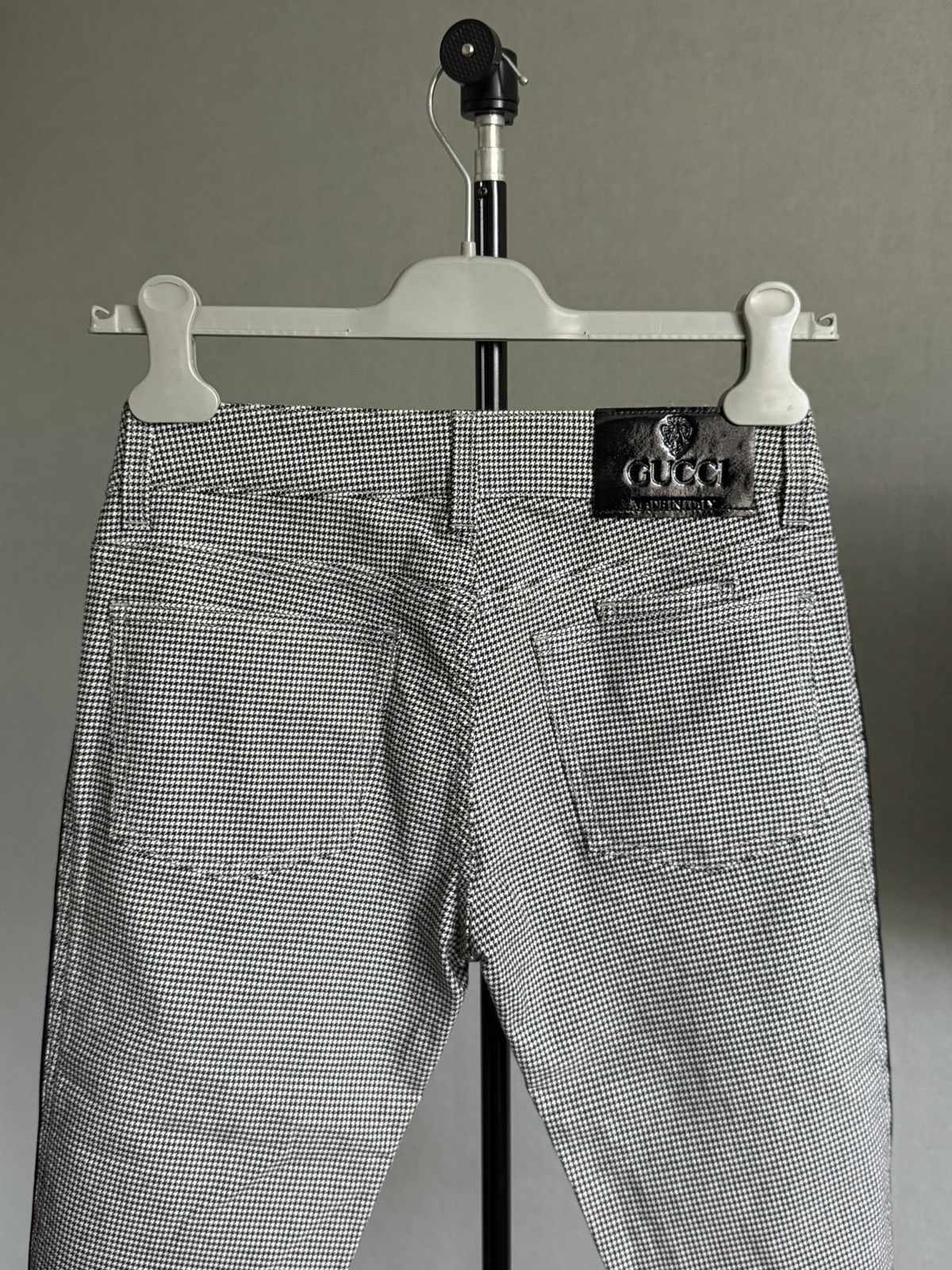 Gucci GUCCI Y2K black houndstooth knee length cropped pants IT38 Size 26" / US 2 / IT 38 - 9 Thumbnail