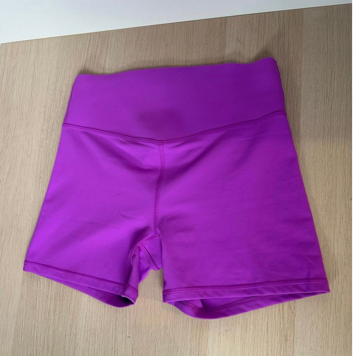 Fabletics Fabletics x Becky G PureLuxe High-Waisted Short 4" - Size M Size 28" / US 6 / IT 42 - 5 Thumbnail