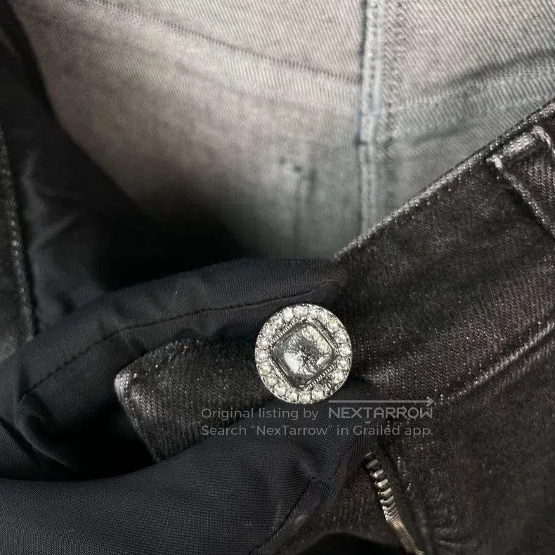 Chanel Chanel Black denim shorts Size 42" / US 20 - 6 Thumbnail