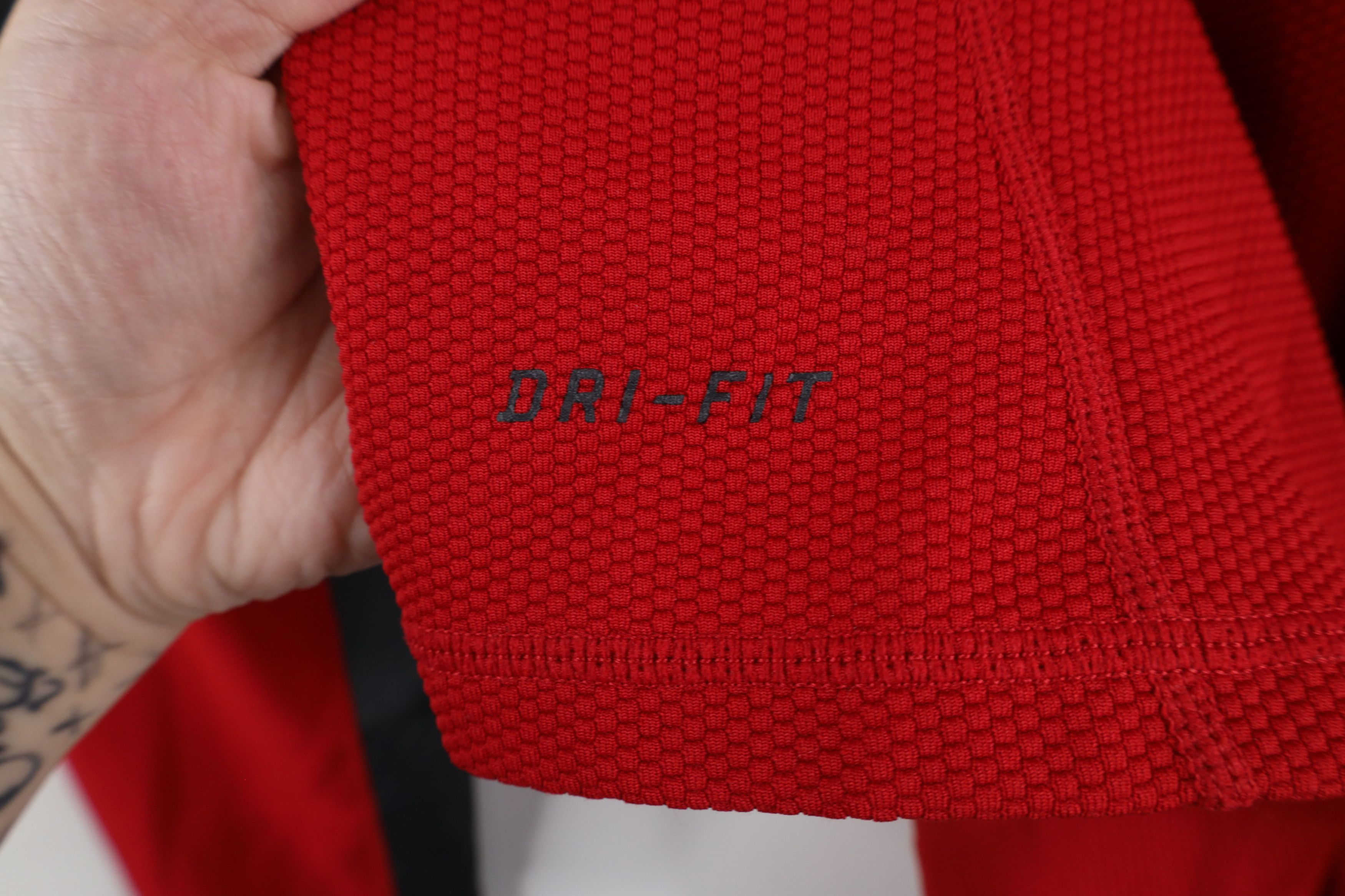 Nike × Vintage Vintage Nike ACG Swoosh Thermal Knit Half Zip Top Red Size US XL / EU 56 / 4 - 6 Thumbnail