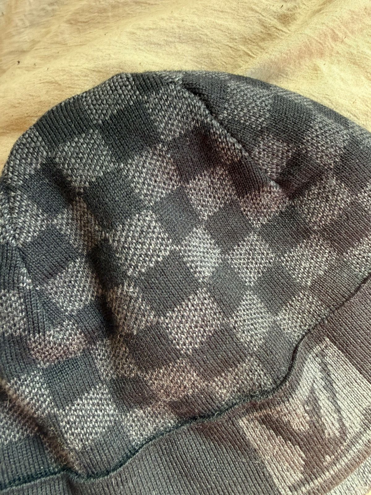 Louis Vuitton Louis Vuitton Beanie Damier Wool Black OS Size ONE SIZE - 3 Thumbnail