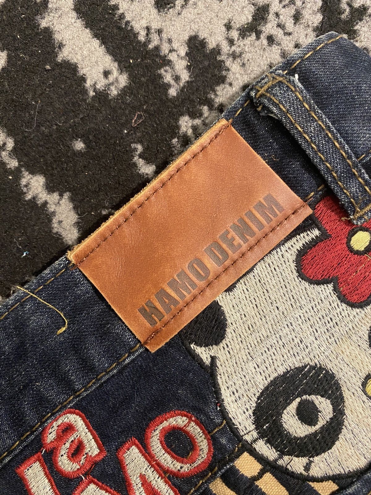 Japanese Brand Hysteric Glamour Patchwork Washed Denim Hello Kitty Size US 33 - 13 Thumbnail