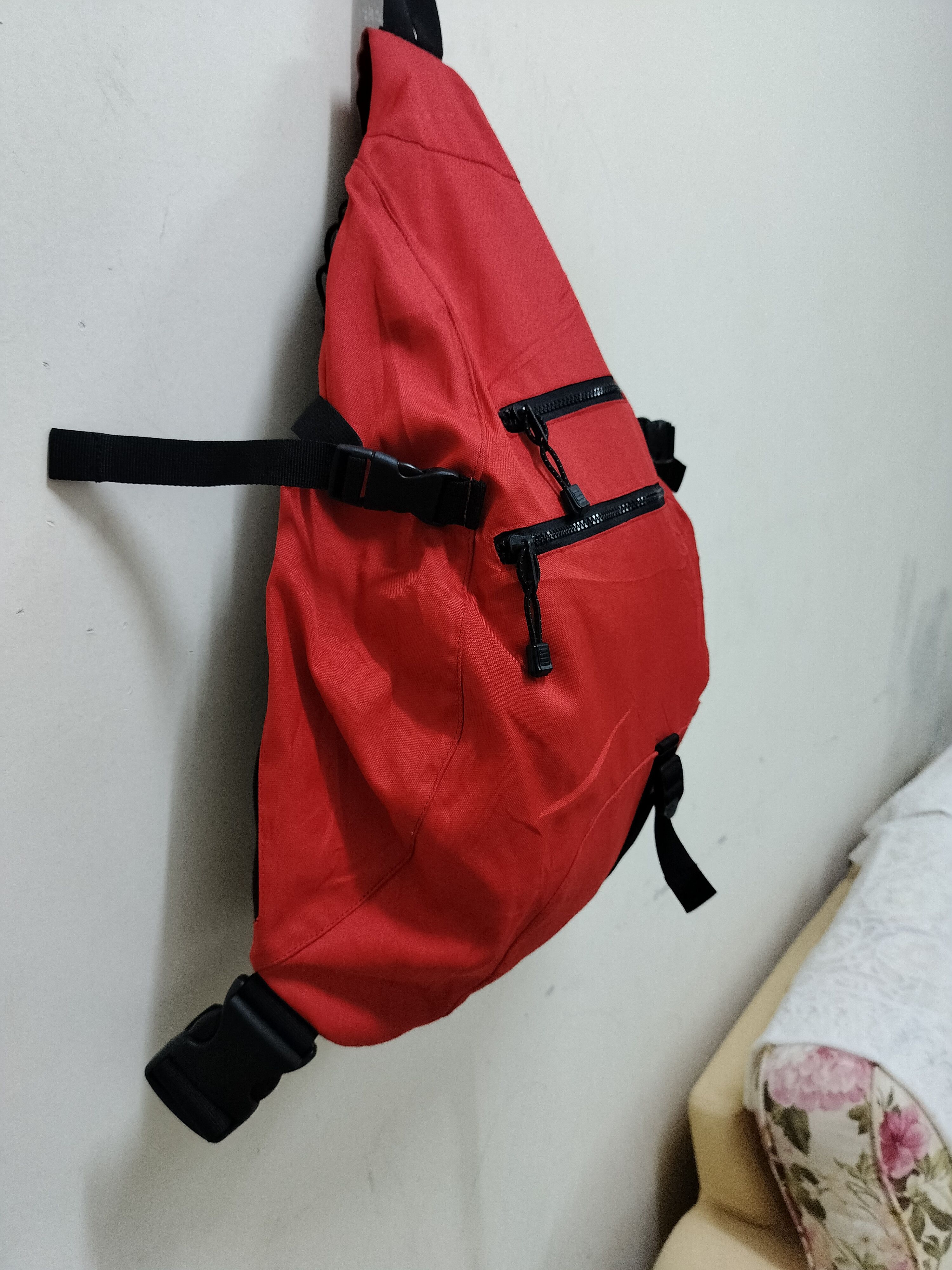 Gap Vintage 90s 2000s GAP Gorpcore crossbody backpack Size ONE SIZE - 4 Thumbnail