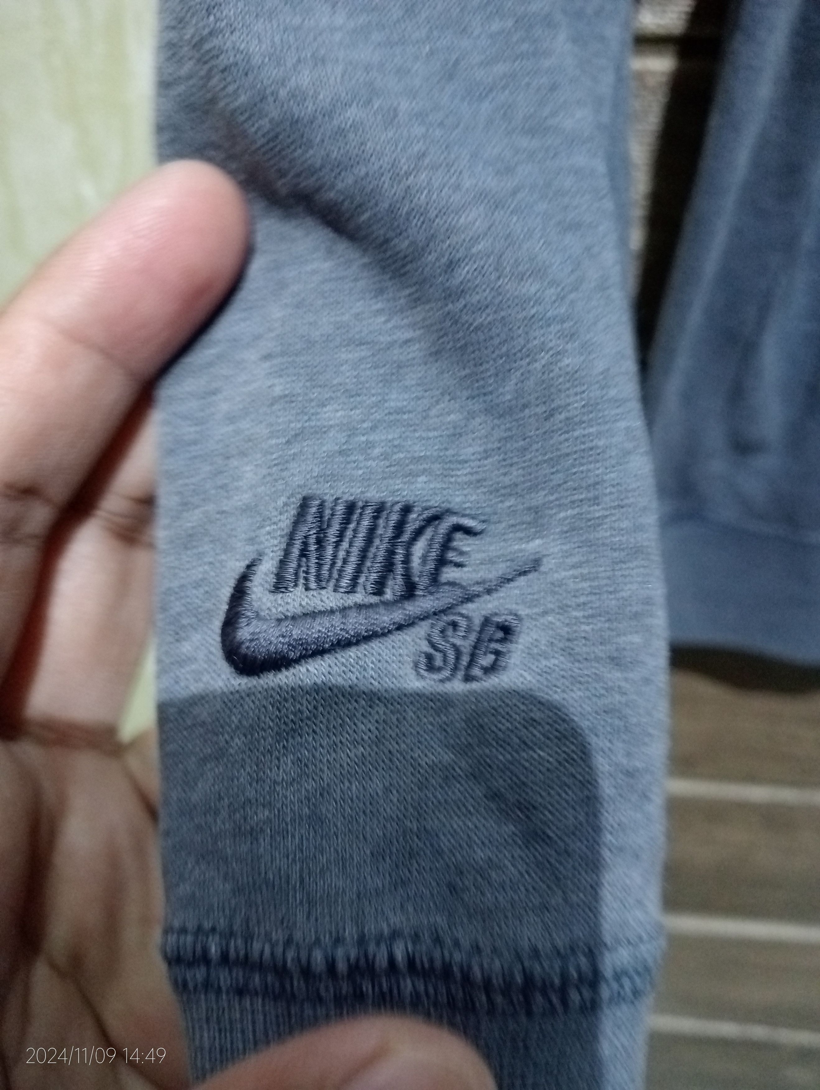 Nike Vintage NIKE SB Skateboarding Sunfaded Pullover Hoodie Size US XL / EU 56 / 4 - 6 Thumbnail
