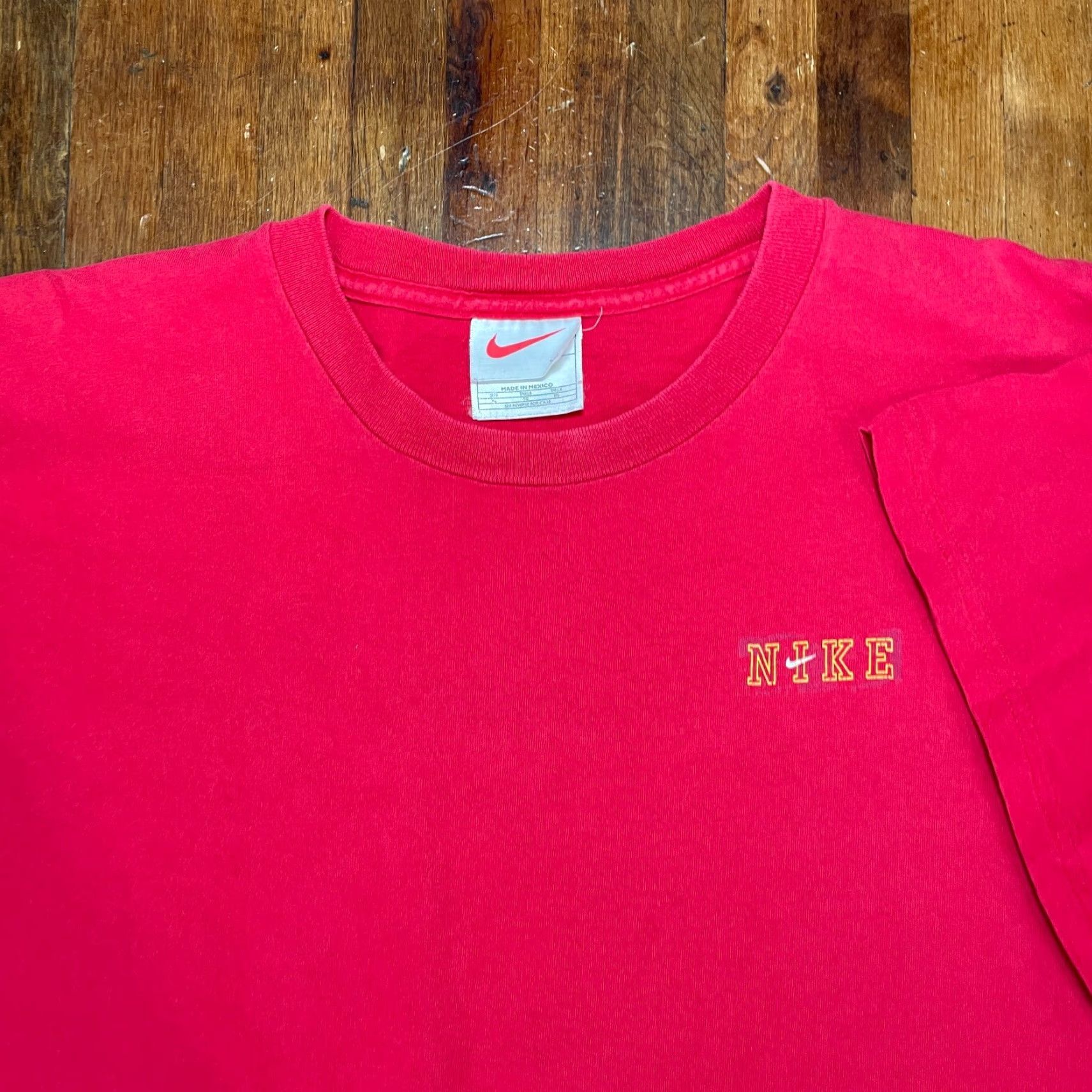 VINTAGE Nike T-Shirt Men XL Red Just Do It 90s Swoosh Logo Graphic Tee