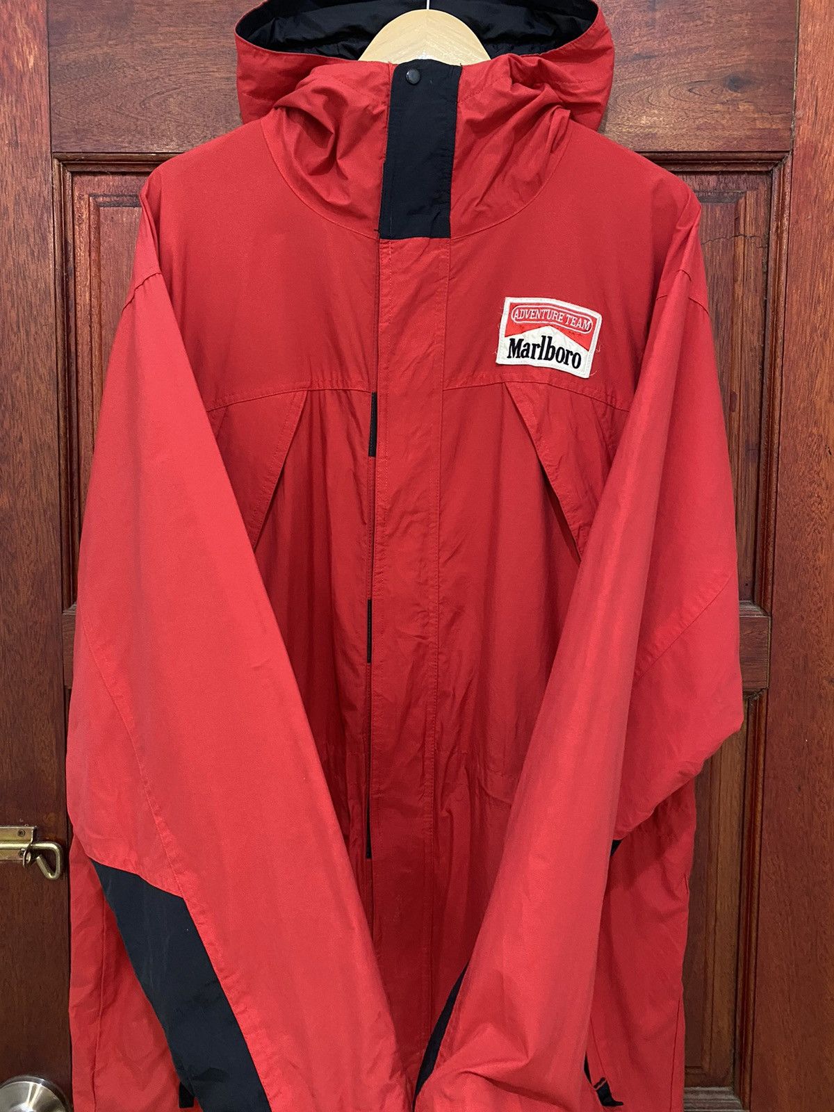 Marlboro Vintage Marlboro Adventure Lightweight Waterproof Jacket Size US L / EU 52-54 / 3 - 6 Thumbnail