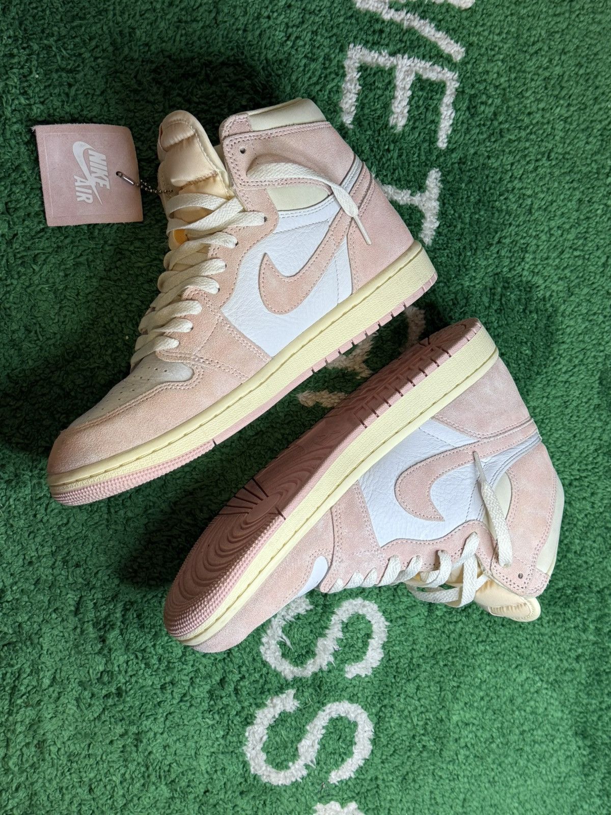 Nike Jordan 1 Retro “Washed Pink” Size US 10 / IT 40 - 4 Thumbnail