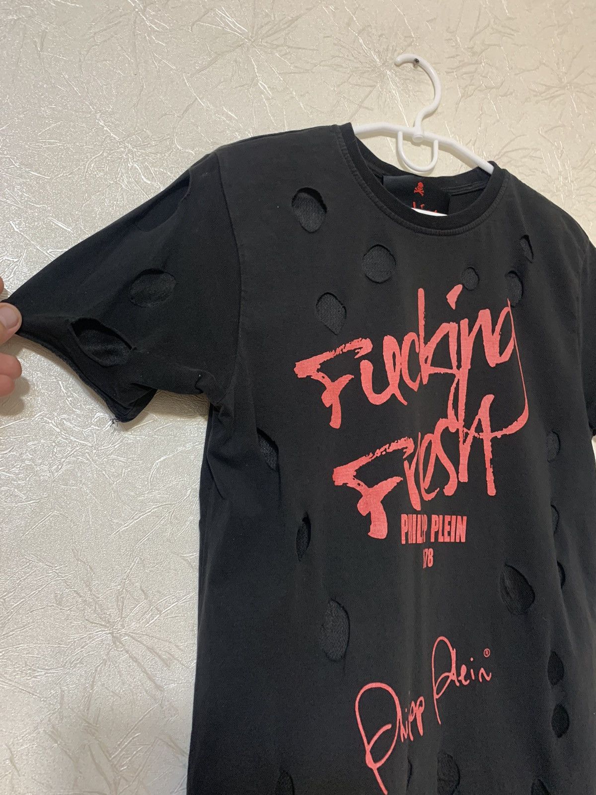 Philipp Plein Philipp Plein Fucking Fresh Holes Men’s T-Shirt Size US S / EU 44-46 / 1 - 4 Thumbnail