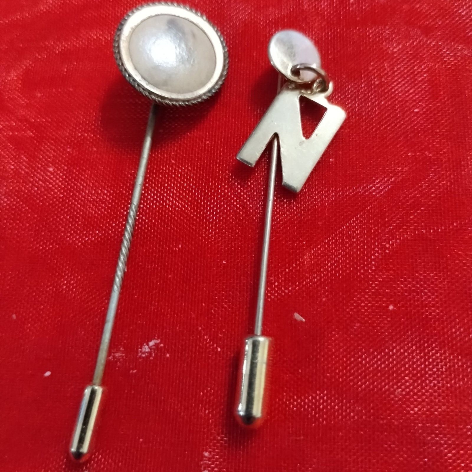 Vintage Two very beautiful vintage 1960s stick pins Size ONE SIZE - 2 Thumbnail