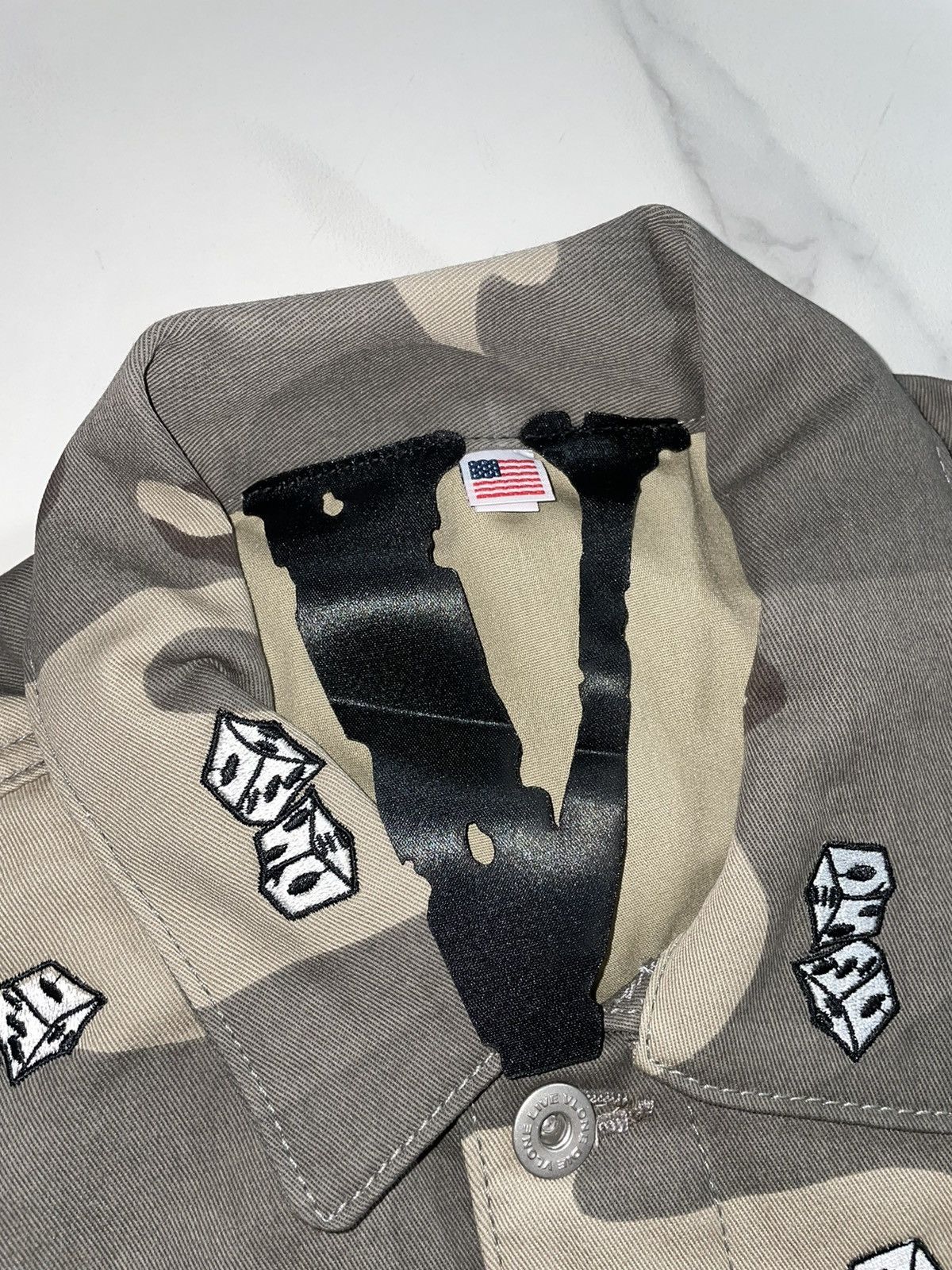 Vlone Unreleased Vlone Dice Camo Embroidered Denim Jacket Medium Size US M / EU 48-50 / 2 - 6 Thumbnail