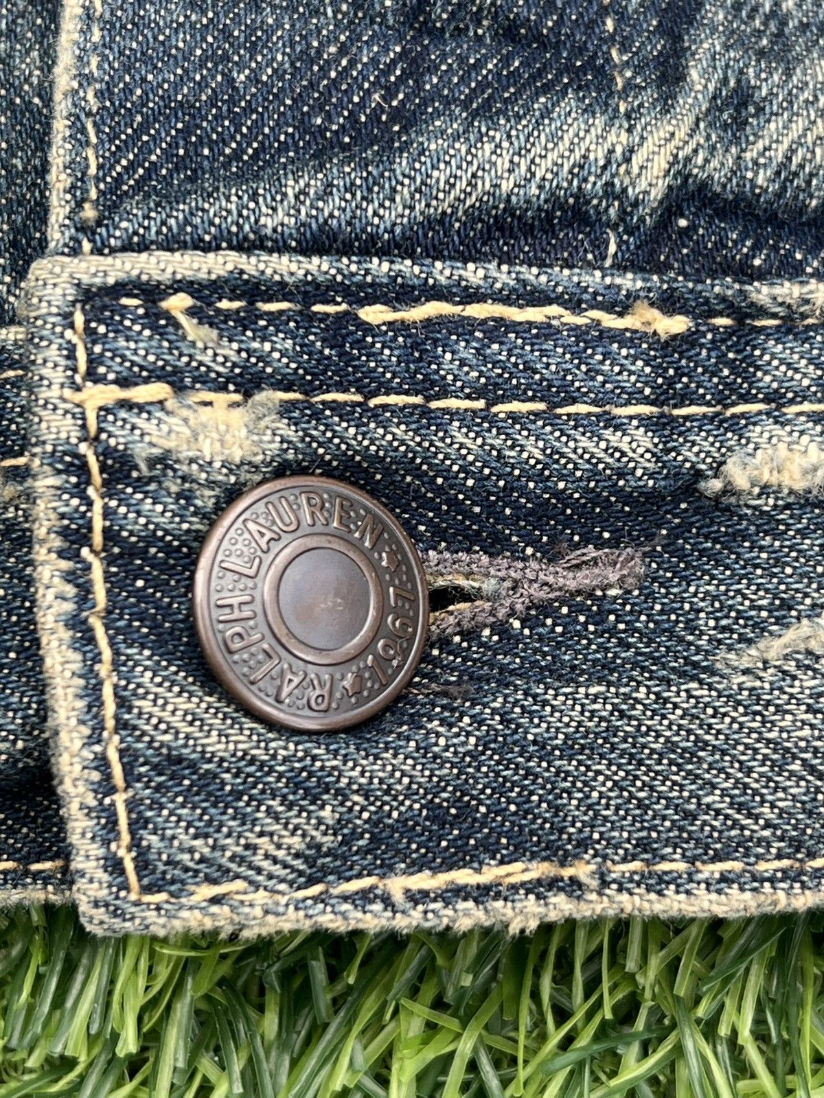 Polo Ralph Lauren Polo Ralph Lauren Distressed American 🇺🇸 Denim Trucker Jacket Size US M / EU 48-50 / 2 - 2 Thumbnail
