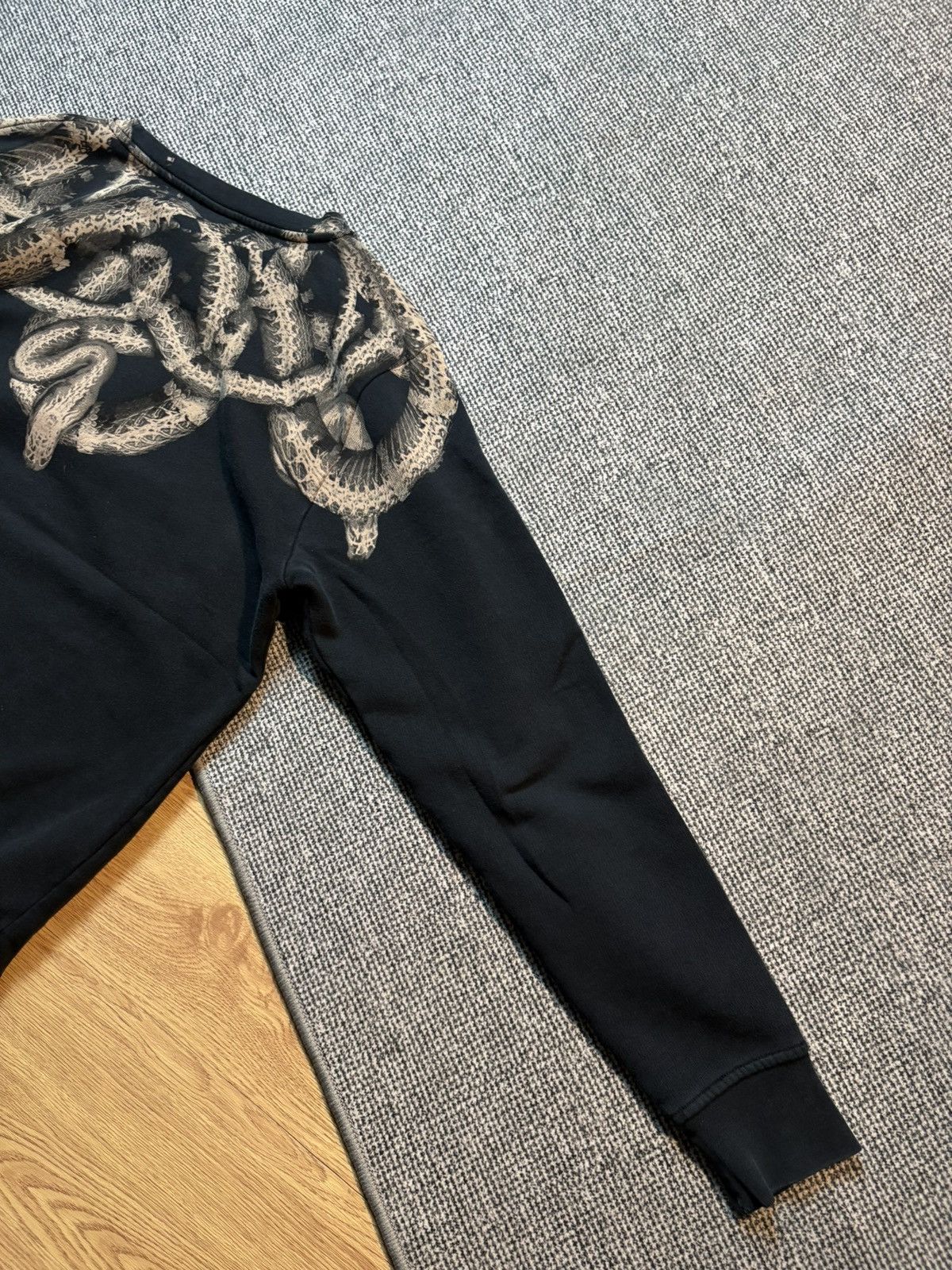 Marcelo Burlon Marcel Burlon Snake Size US L / EU 52-54 / 3 - 12 Thumbnail