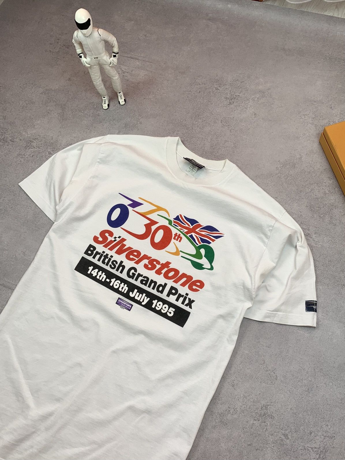 Formula 1 Formula 1 Racing Vintage British 1995 T-Shirt Mens Size M-L Size US M / EU 48-50 / 2 - 2 Thumbnail