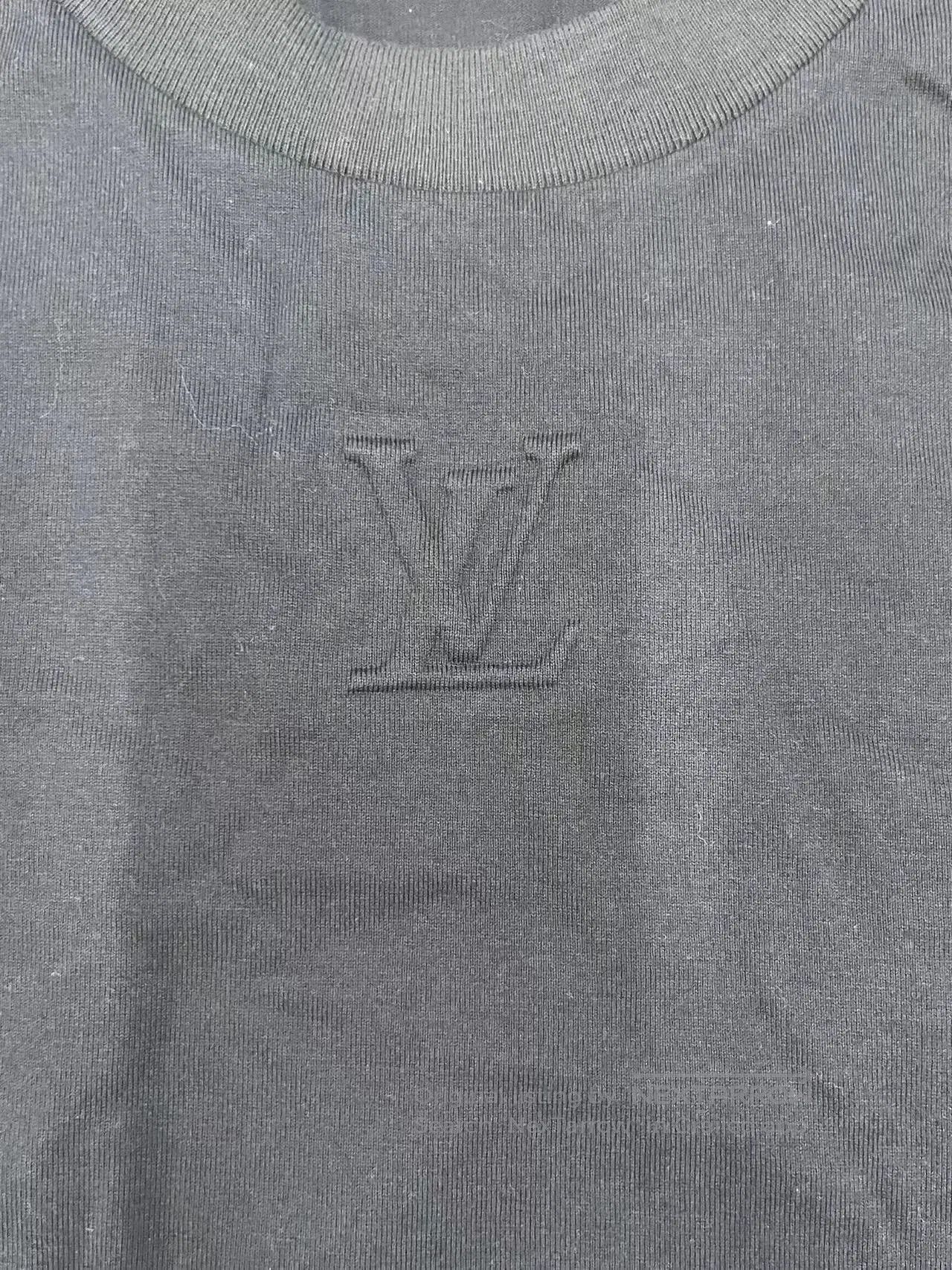 Louis Vuitton Louis Vuitton Logo Solid Short Sleeve T-Shirt. Size US M / EU 48-50 / 2 - 3 Thumbnail