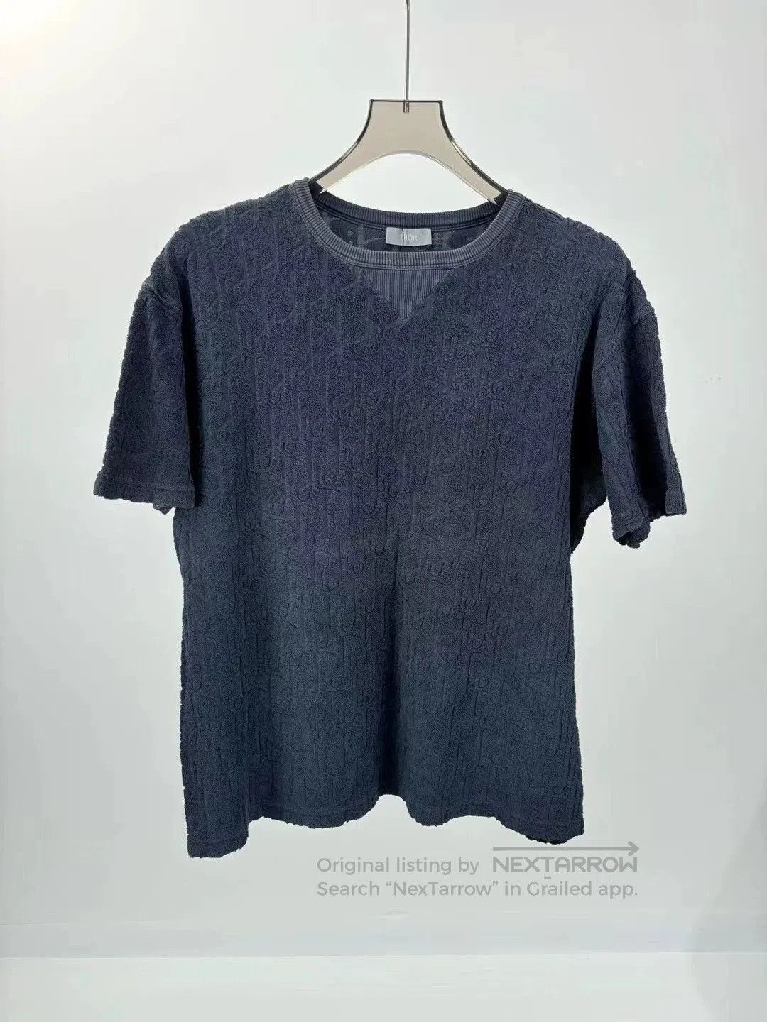 dior logo short sleeve t-shirt size small.