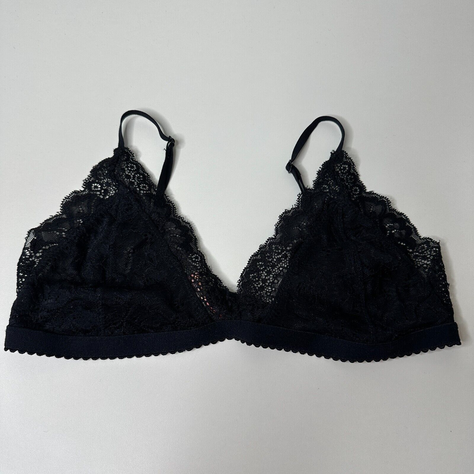 Aritzia Aritzia Talula Monterey Bralette Black Convertible Lace M Size M / US 6-8 / IT 42-44 - 1 Thumbnail