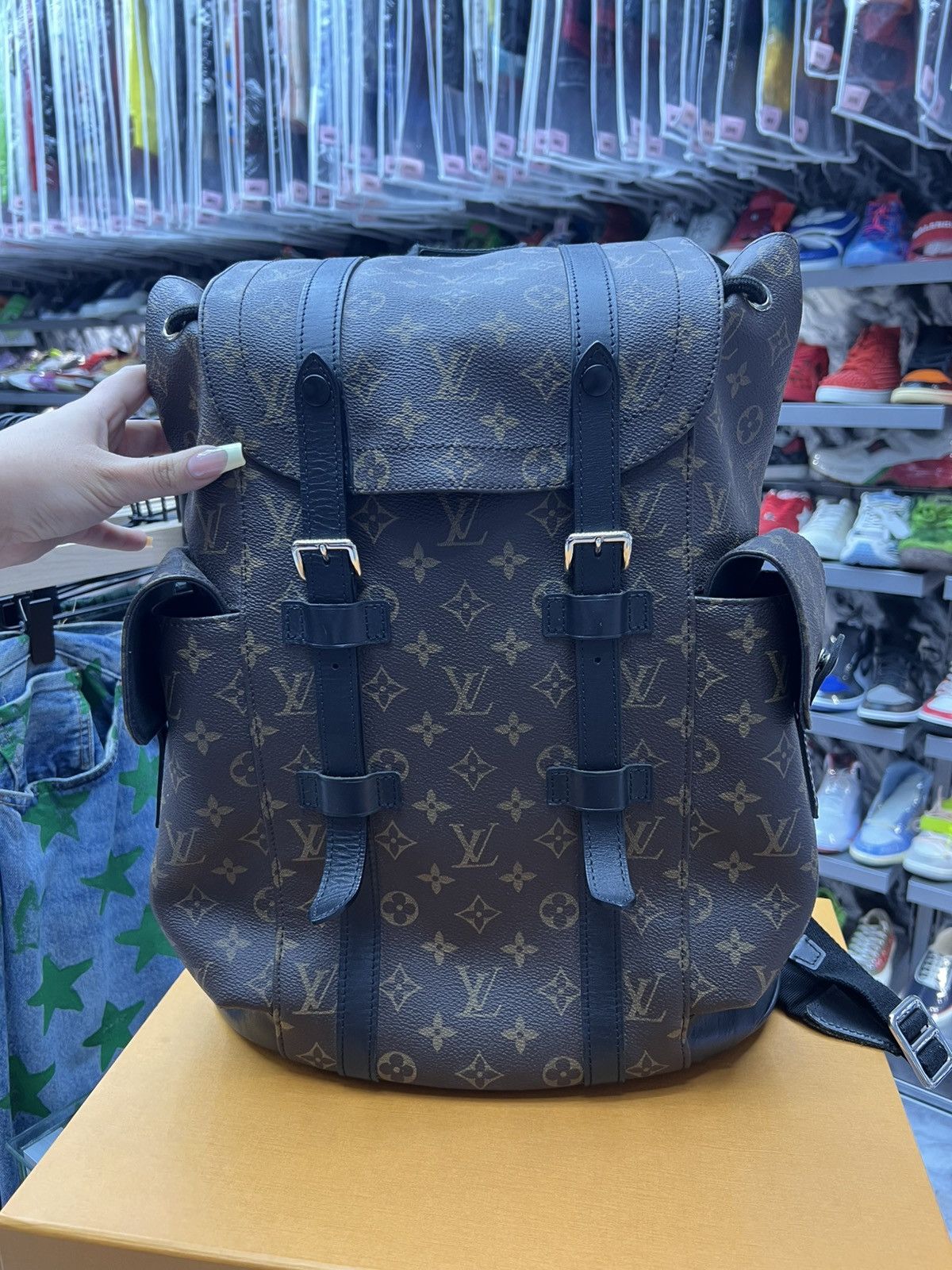 Louis Vuitton Louis Vuitton Christopher Brown Backpack Size ONE SIZE - 3 Thumbnail