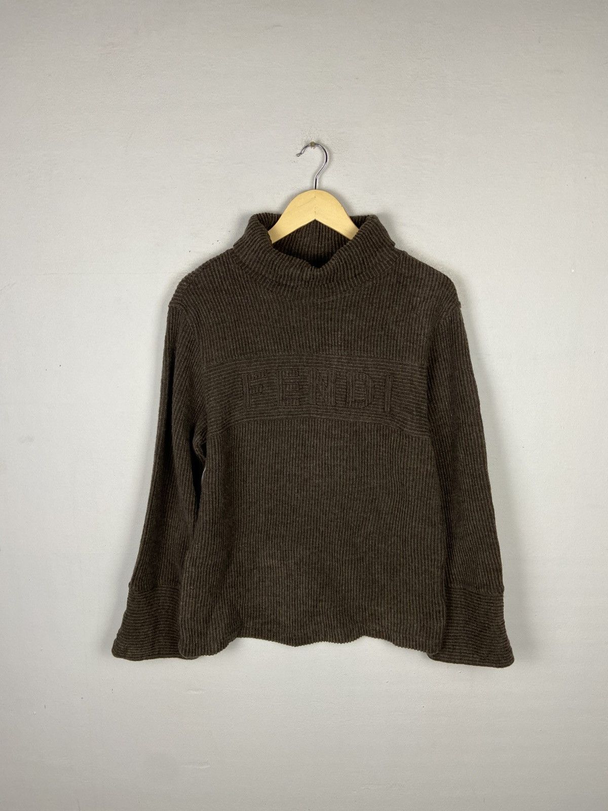 Fendi VINTAGE FENDI BIG LOGO MONOGRAM EMBROIDERED TURTLENECK Size US M / EU 48-50 / 2 - 2 Thumbnail