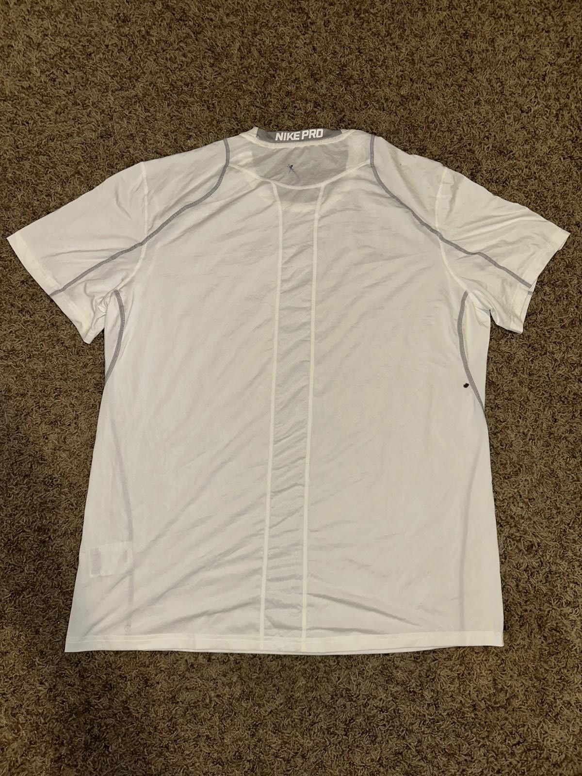 Nike Nike Men’s Pro Dri-Fit Fitted Stretch Mesh White T-Shirt Size US XL / EU 56 / 4 - 7 Thumbnail