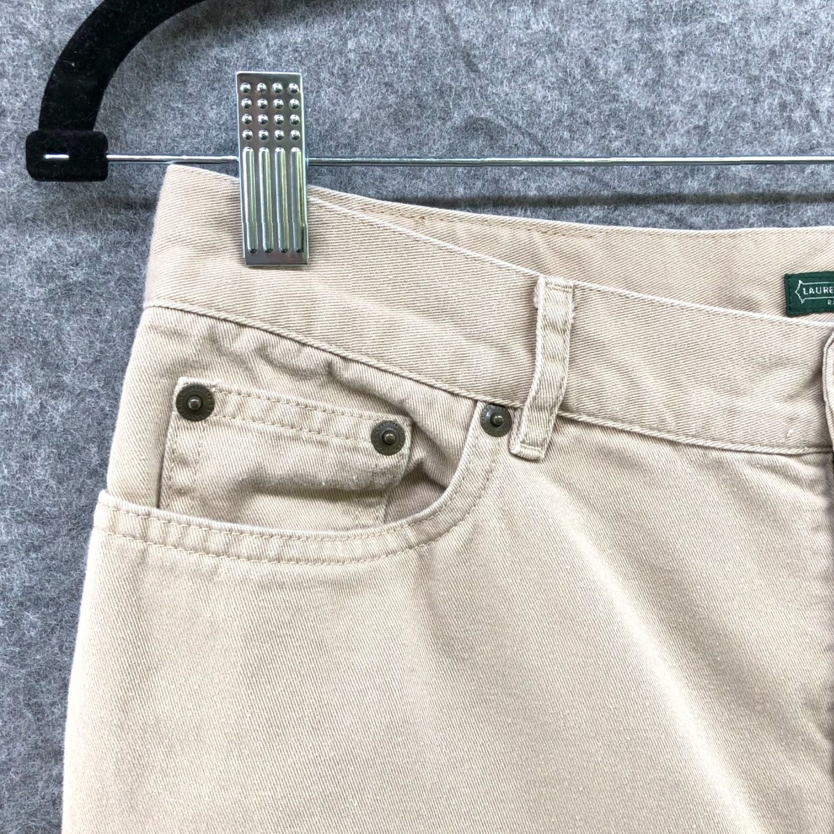 Ralph Lauren Lauren Ralph Lauren Capri Chino Pants Womens 6 Beige Twill Straight Mid Rise 10" Logo Capris Optional: Jeans? (But must only use original words) Size 28" / US 6 / IT 42 - 6 Thumbnail