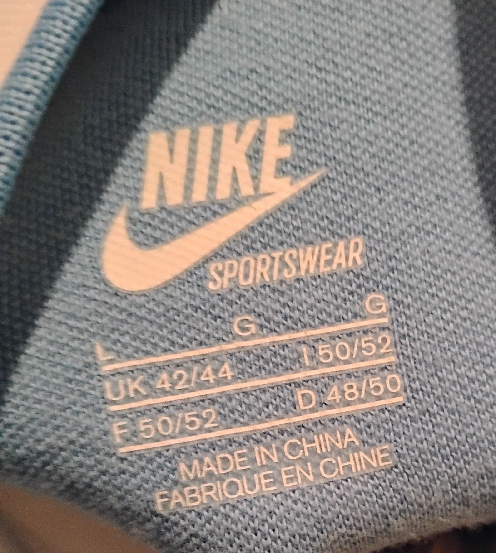 Nike Vintage Nike UNC Blue / White Full Zip Large Track Jacket Size US L / EU 52-54 / 3 - 5 Thumbnail
