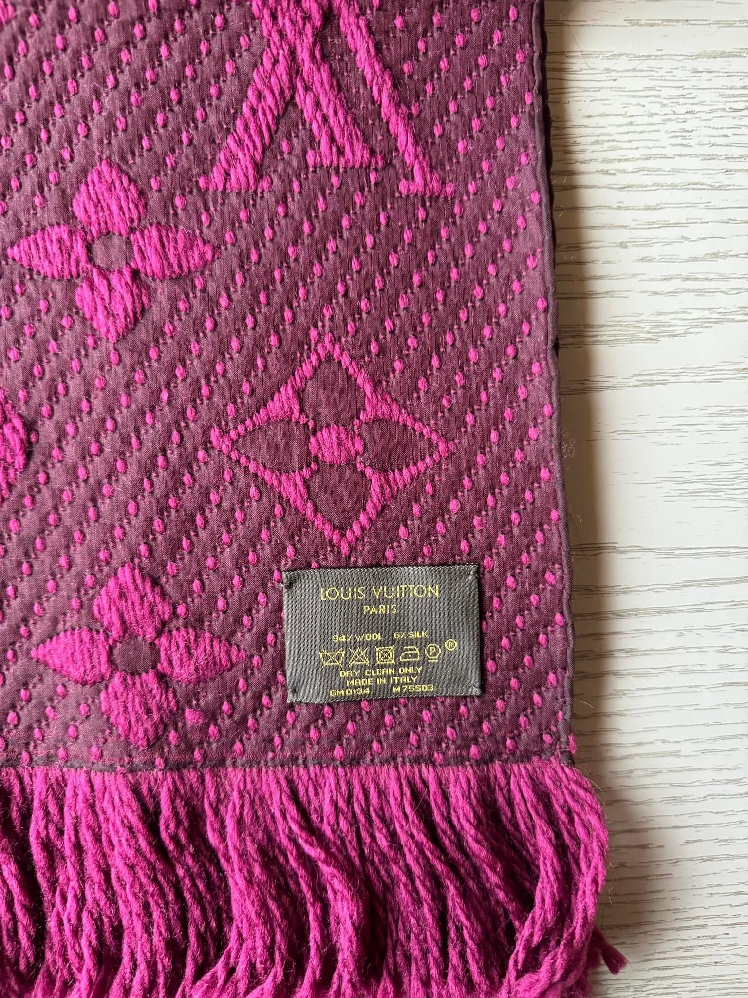Louis Vuitton Authentic Louis Vuitton Logomania Scarf Pink Plume Monogram Size ONE SIZE - 3 Thumbnail