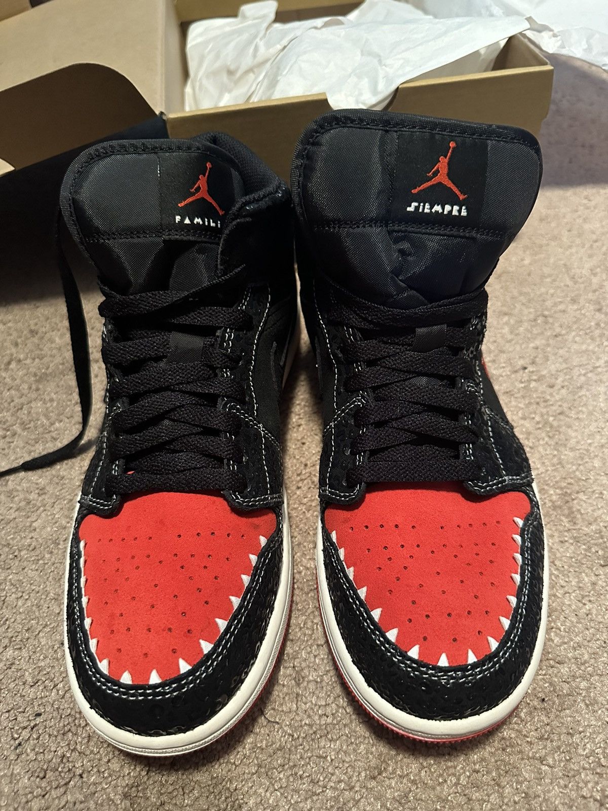 Nike Jordan 1 Mid SE “Siempre Familia” Size US 8 / EU 41 - 3 Thumbnail