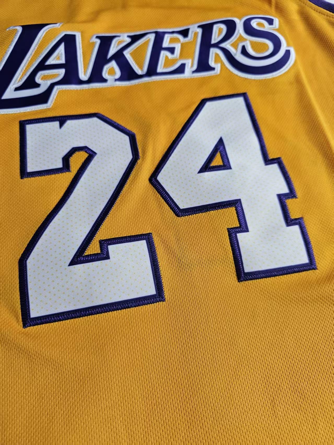NBA Los Angeles Lakers 24 Kobe Bryant Jersey Yellow Size US XL / EU 56 / 4 - 3 Thumbnail