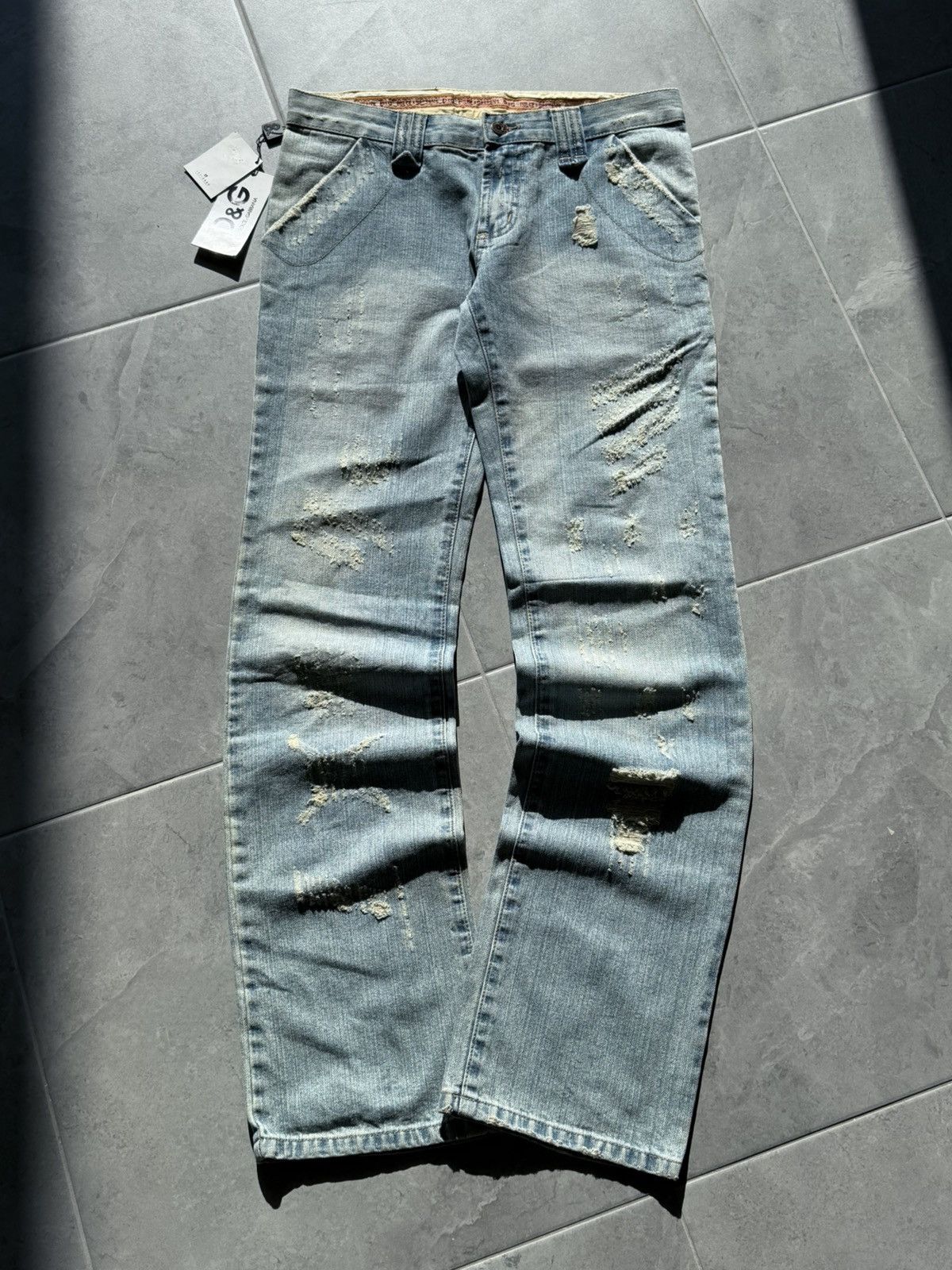 Dolce & Gabbana 2000s Dolce & Gabbana Distressed Washed Denim Jeans Size US 31 - 1 Thumbnail
