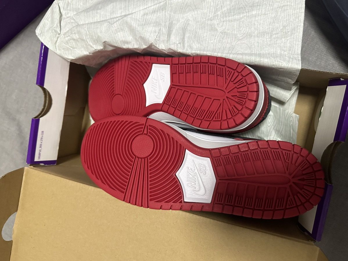 Nike Nike SB Dunk Low Pro J-Pack Chicago (2020) Size US 7.5 / EU 40-41 - 5 Thumbnail
