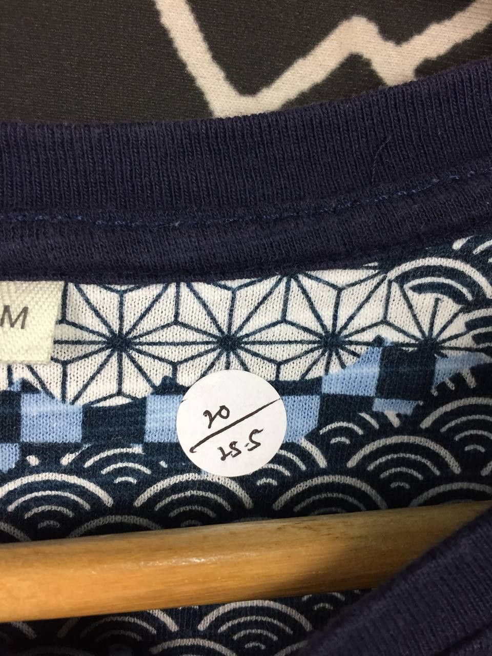 Japanese Brand TopValu Indigo Blue Japanese Goldfish Graphic Henley Tee Size US M / EU 48-50 / 2 - 10 Thumbnail