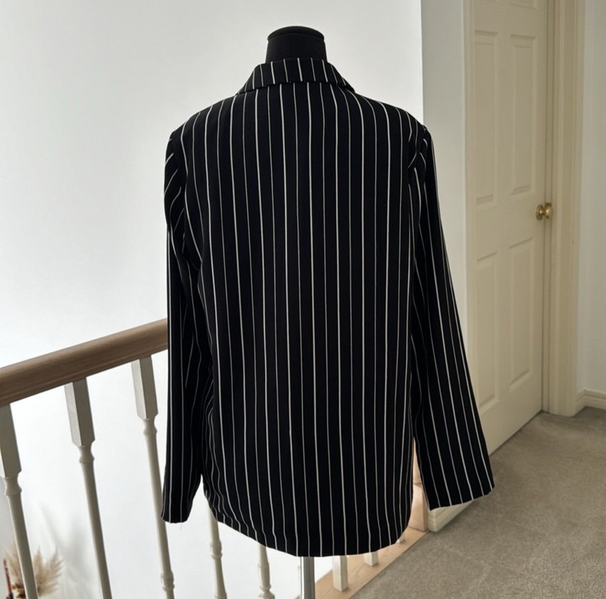 Forever 21 Forever 21 Women’s Black & White Striped Blazer Size Large Size L / US 10 / IT 46 - 4 Thumbnail