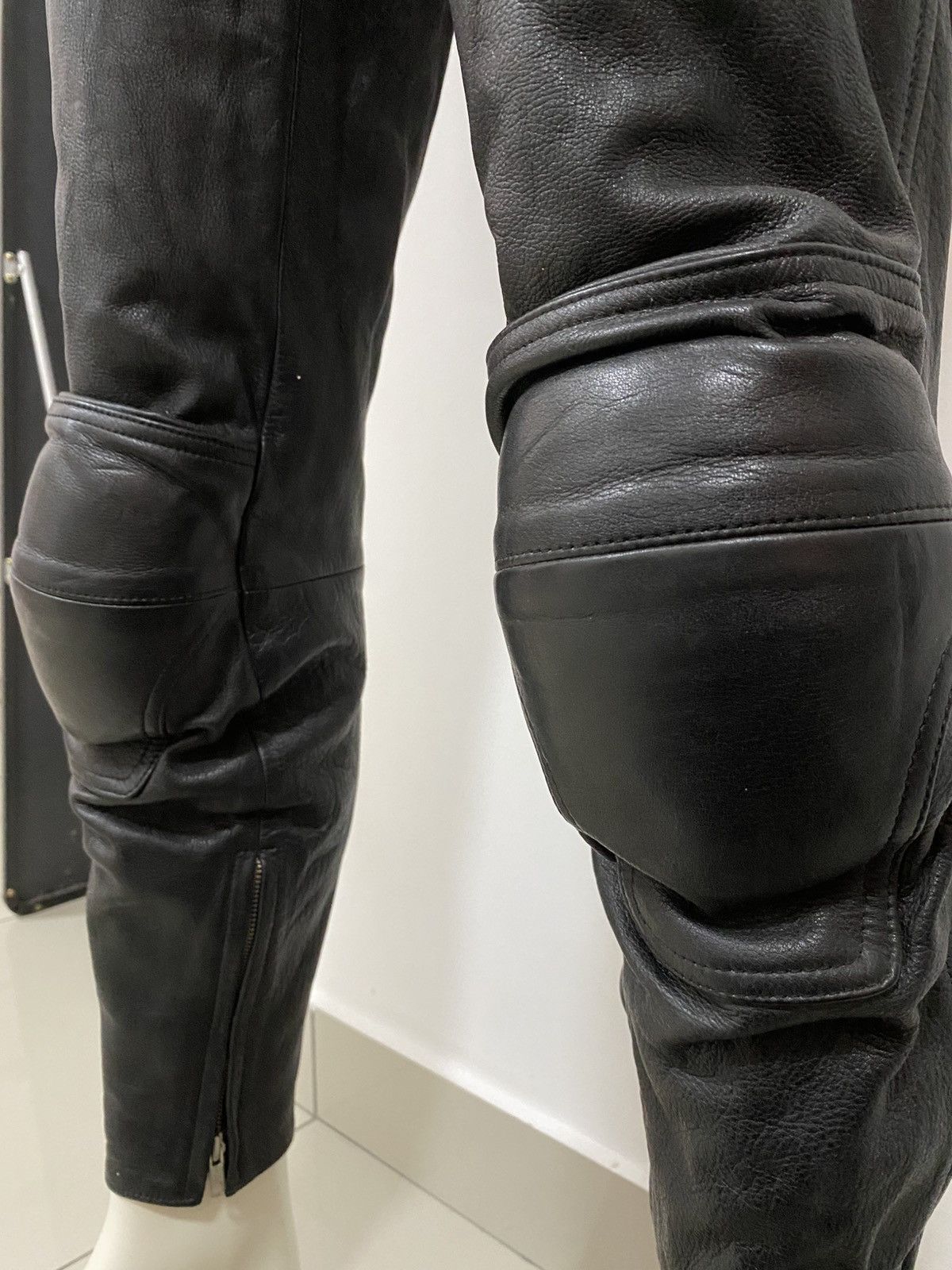 Japanese Brand × Leather × Vintage 90s VTG KUSHITANI HAMAMATSU LEATHER BIKER PANTS Size US 31 - 3 Thumbnail